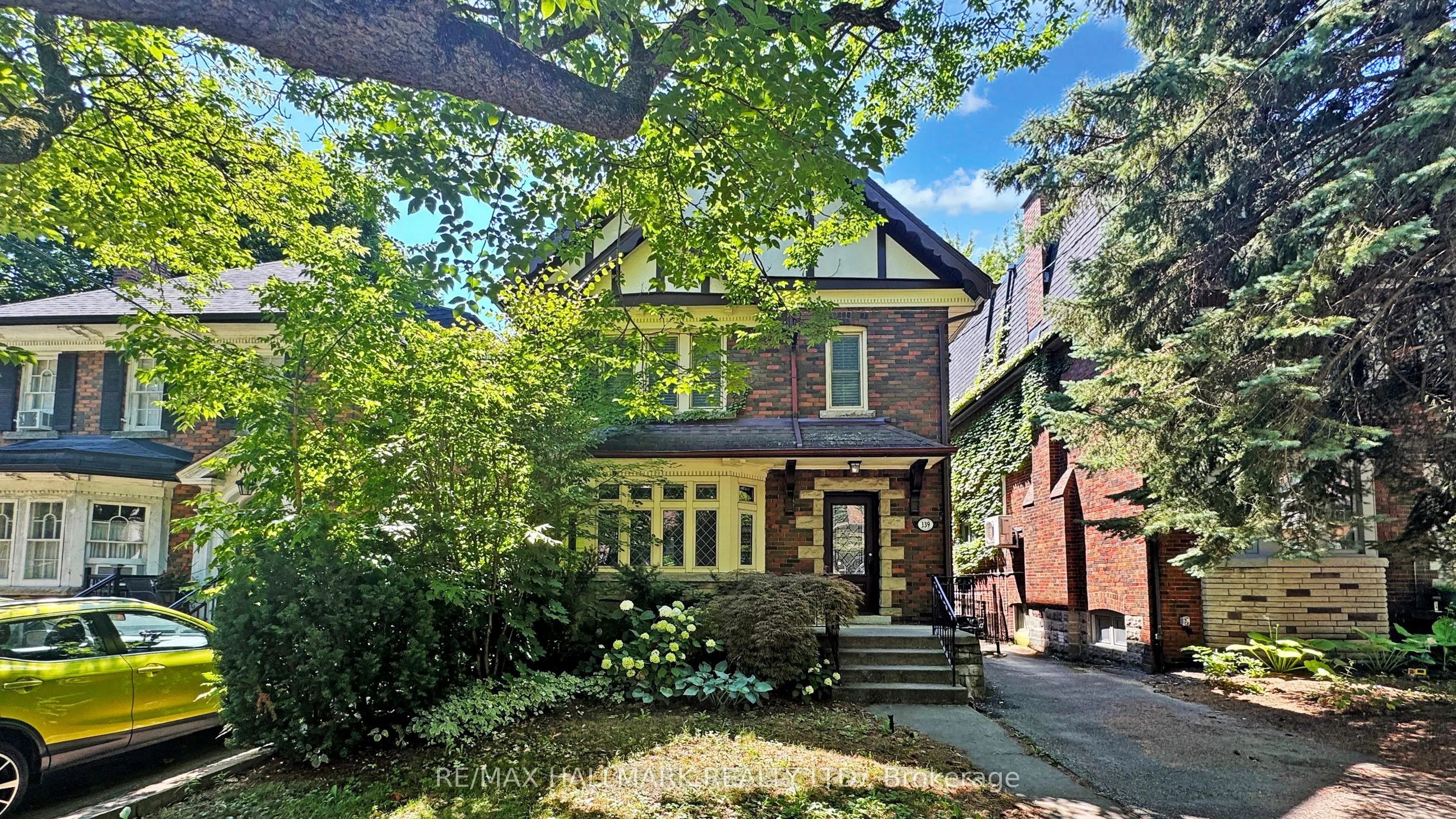 139 Hillhurst Boulevard