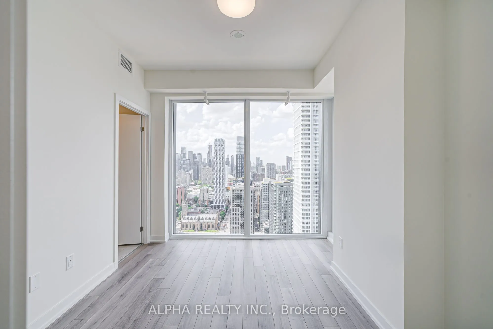 89 Church Street, #4104