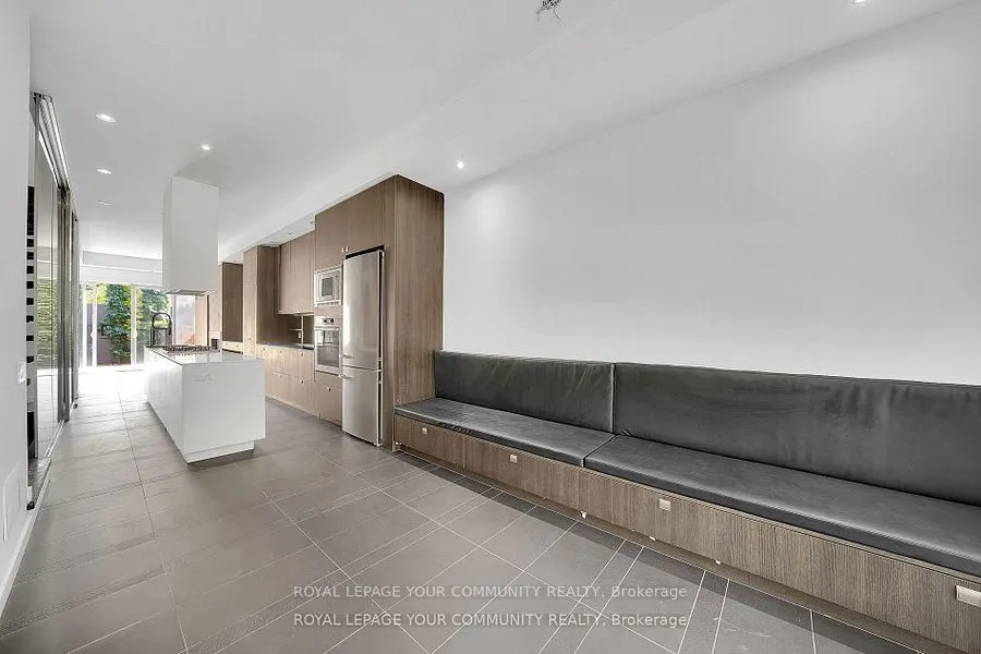 257 Roxton Road