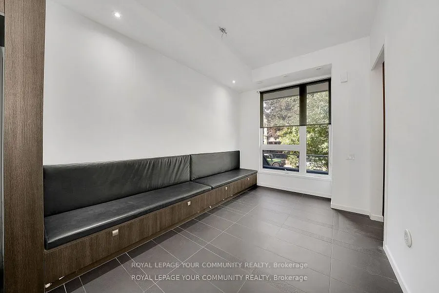 257 Roxton Road