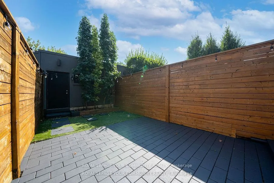 257 Roxton Road
