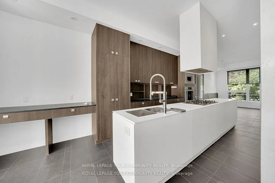 257 Roxton Road