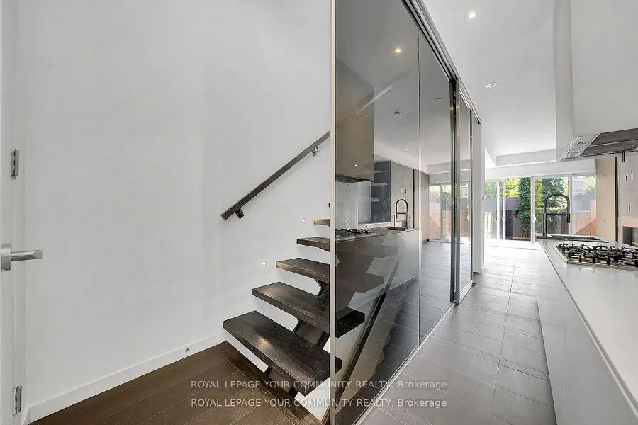 257 Roxton Road