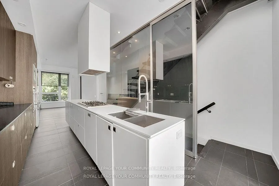 257 Roxton Road