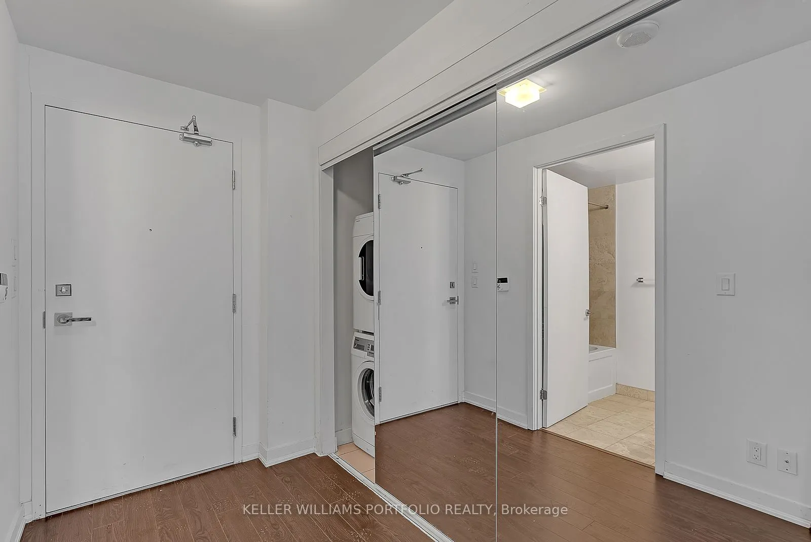 12 York Street, #1801