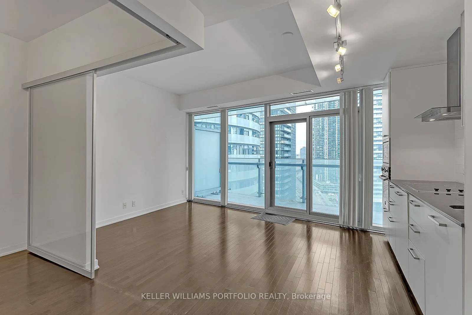 12 York Street, #1801