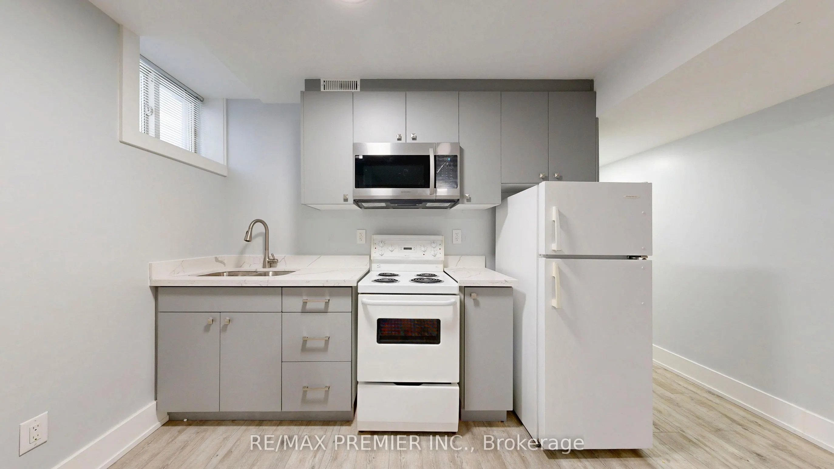 32 Amherst Avenue