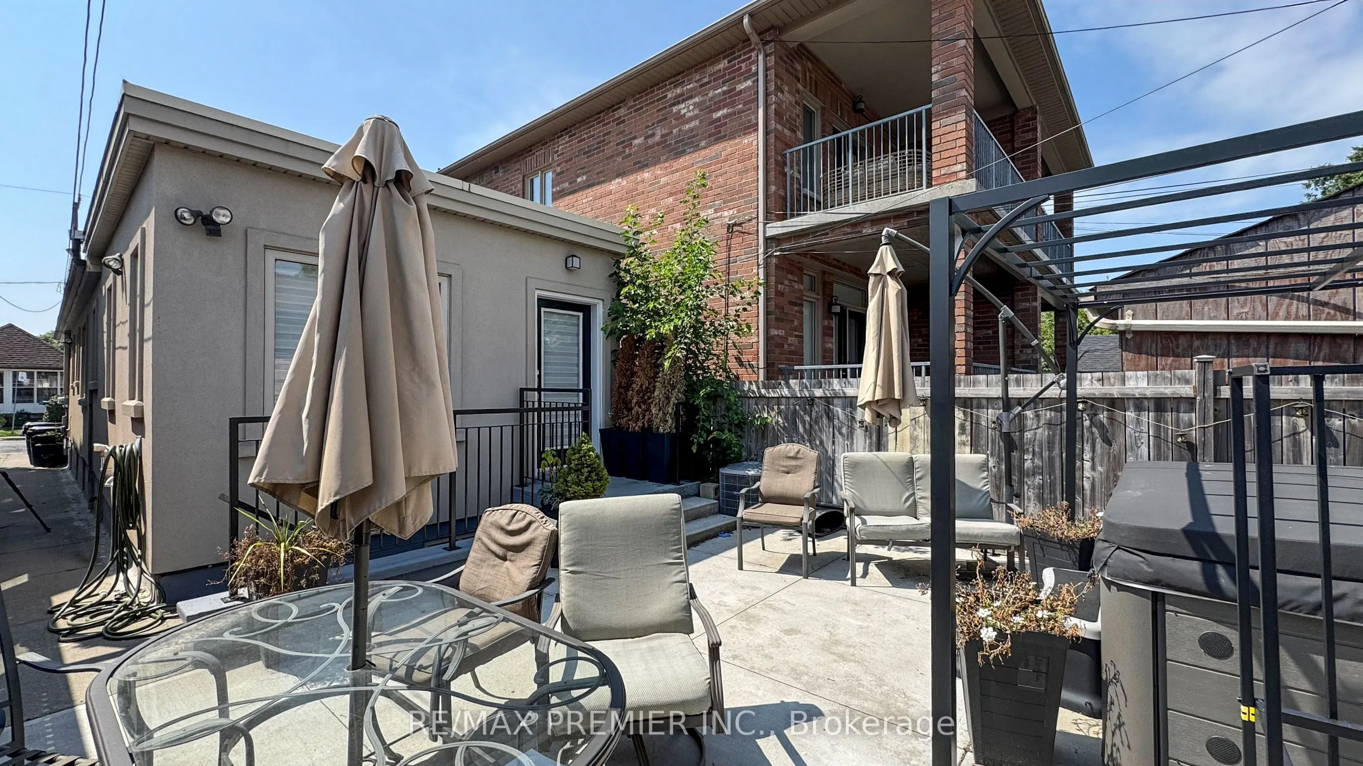 32 Amherst Avenue