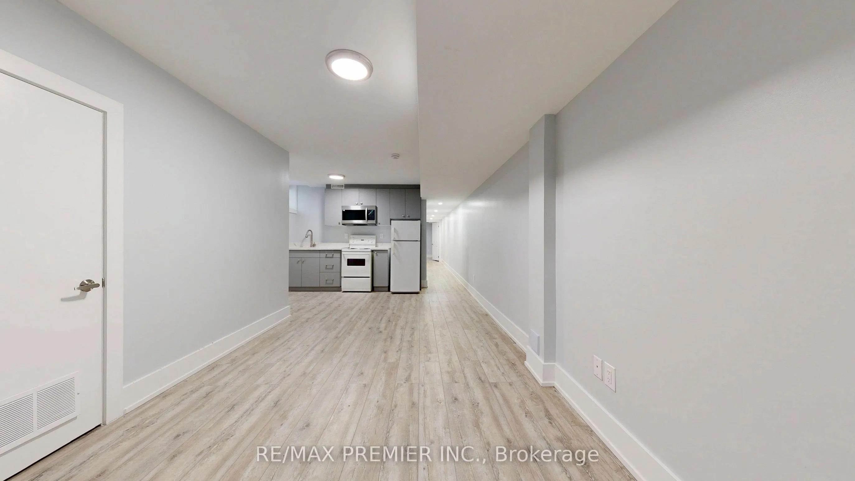 32 Amherst Avenue