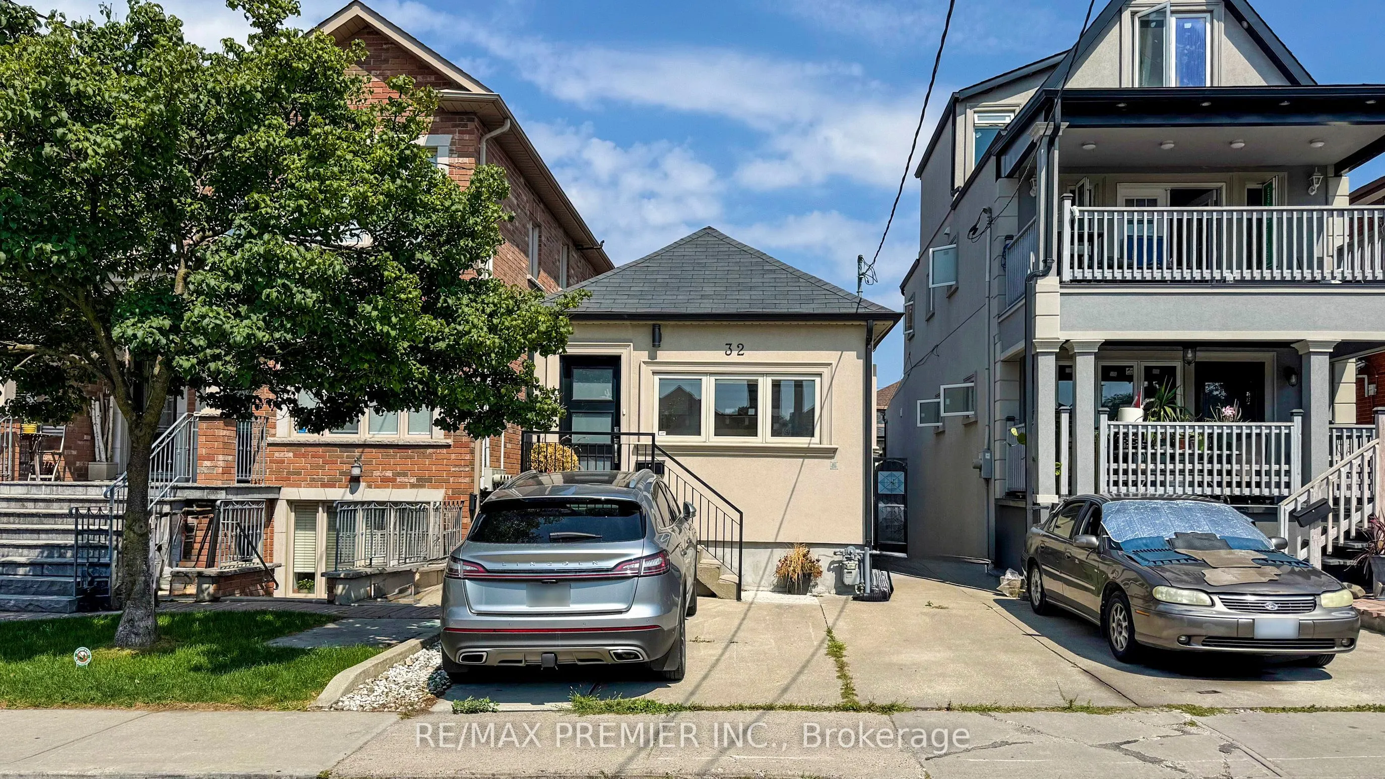 32 Amherst Avenue