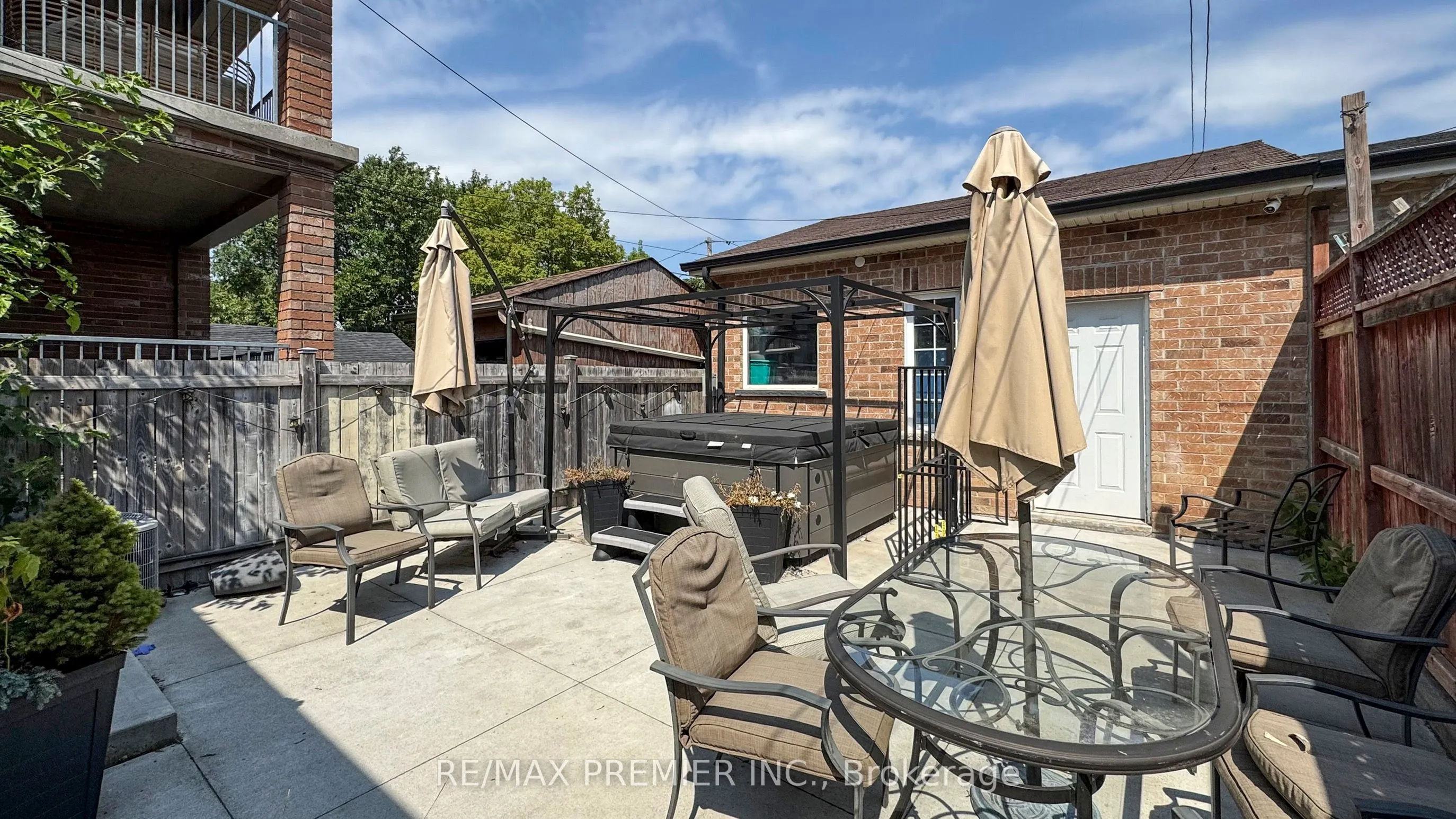 32 Amherst Avenue