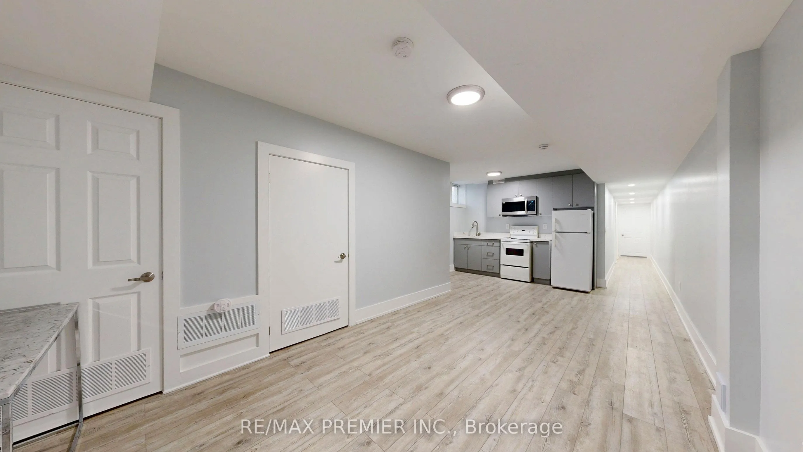 32 Amherst Avenue