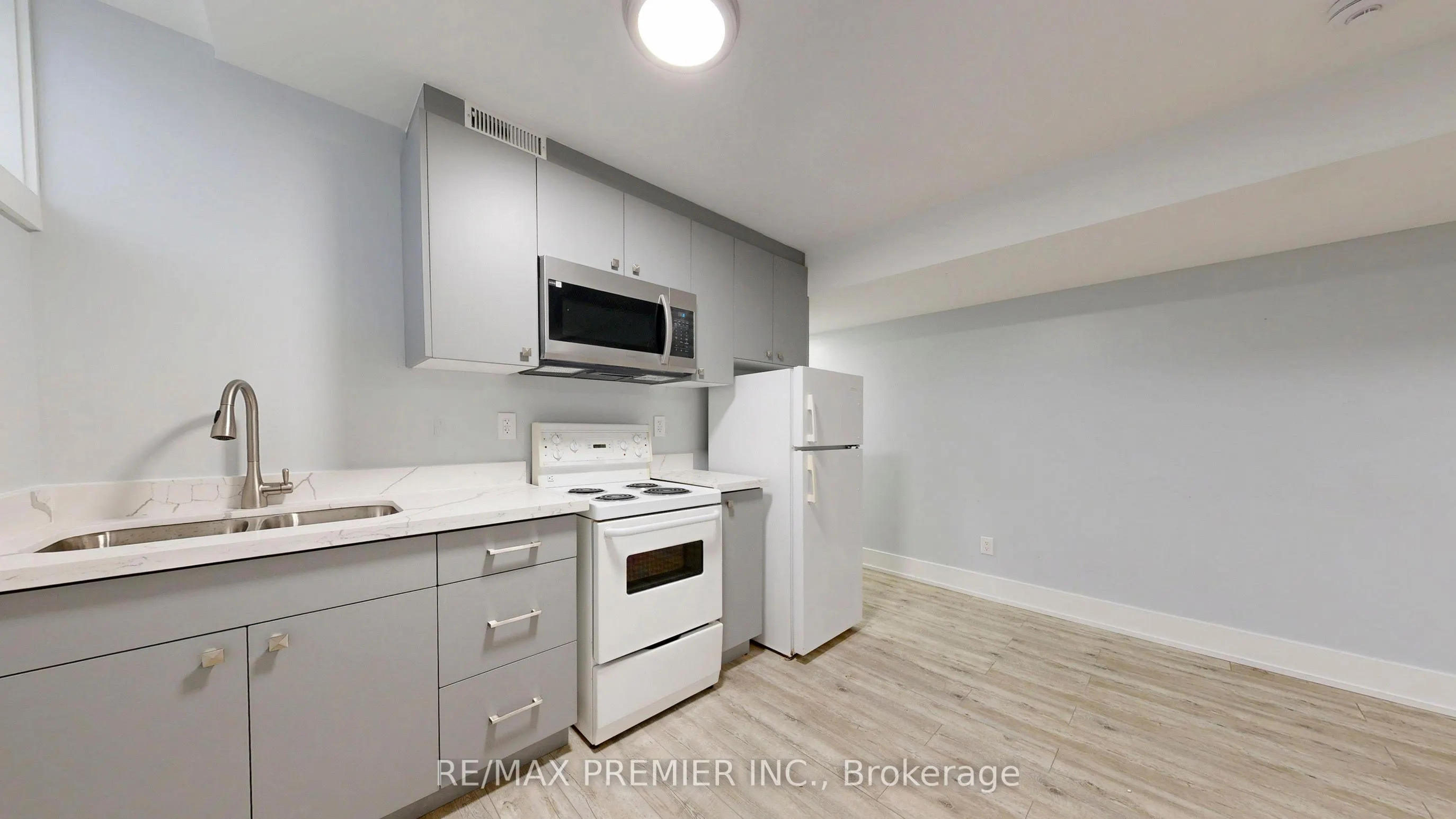 32 Amherst Avenue