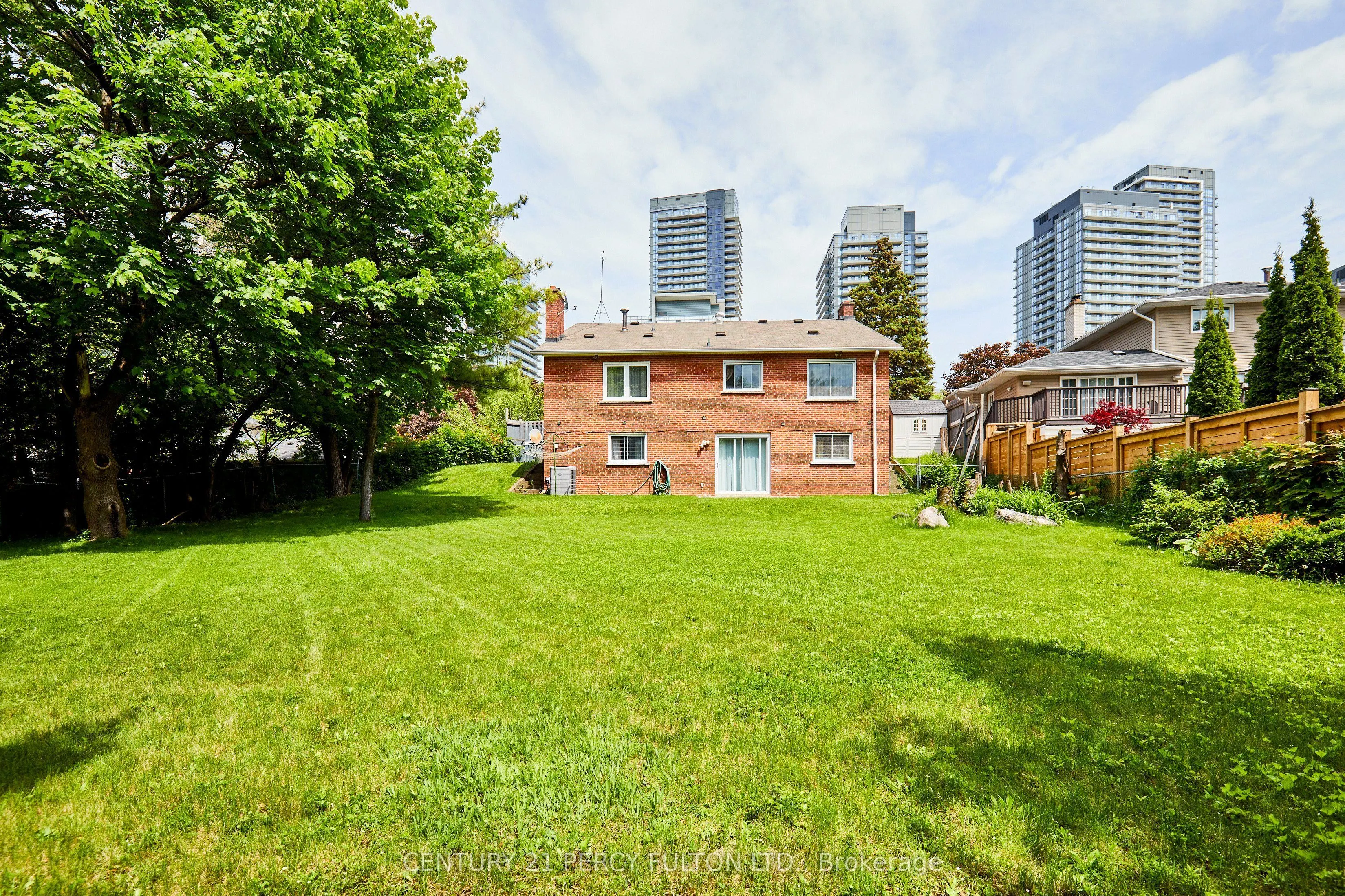 40 Farmview Crescent