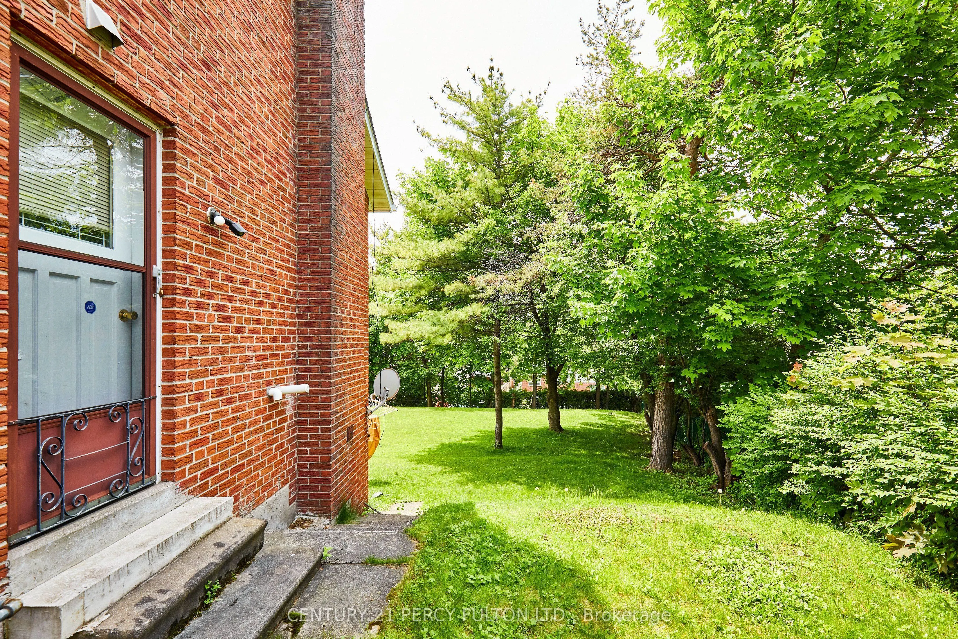 40 Farmview Crescent