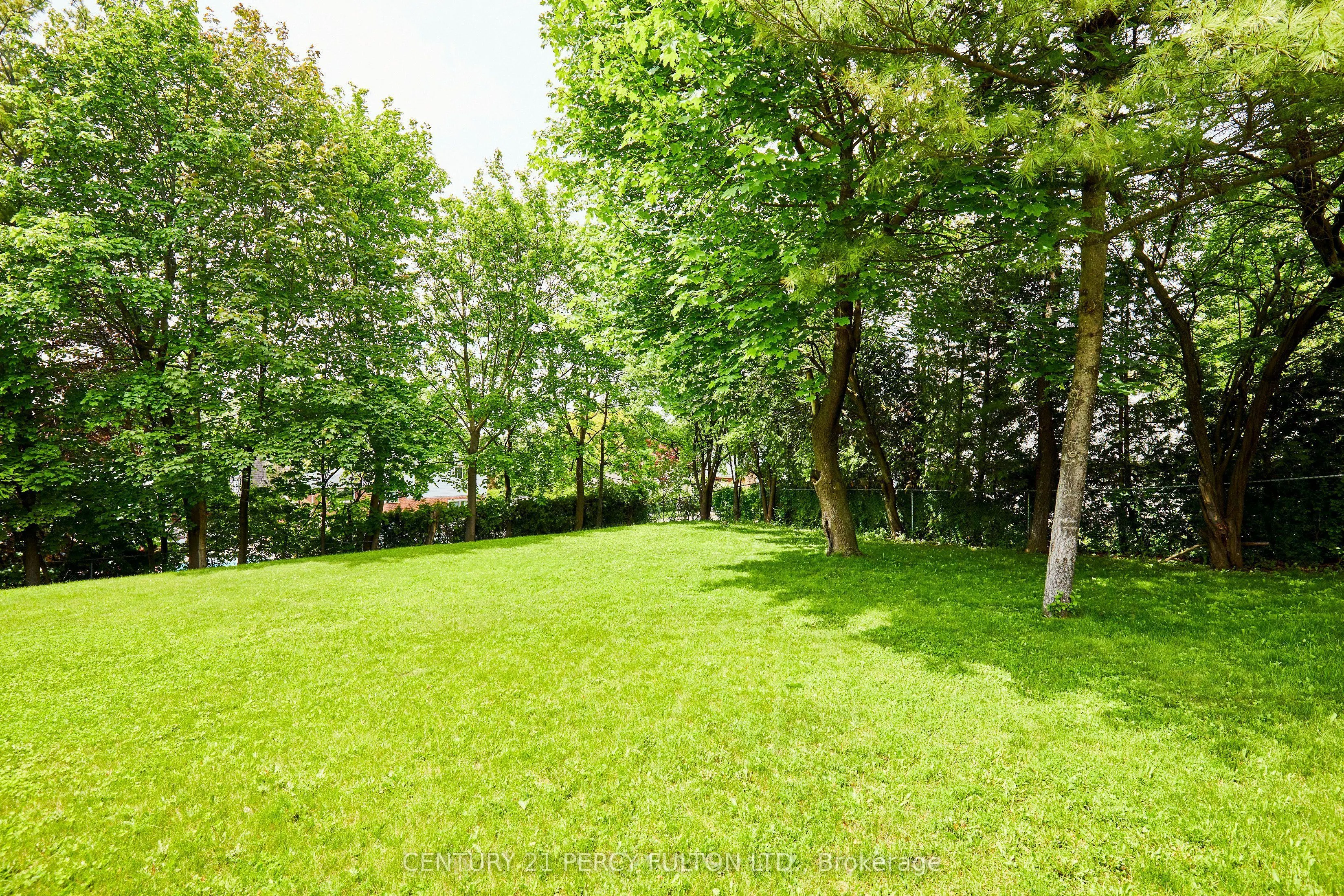 40 Farmview Crescent