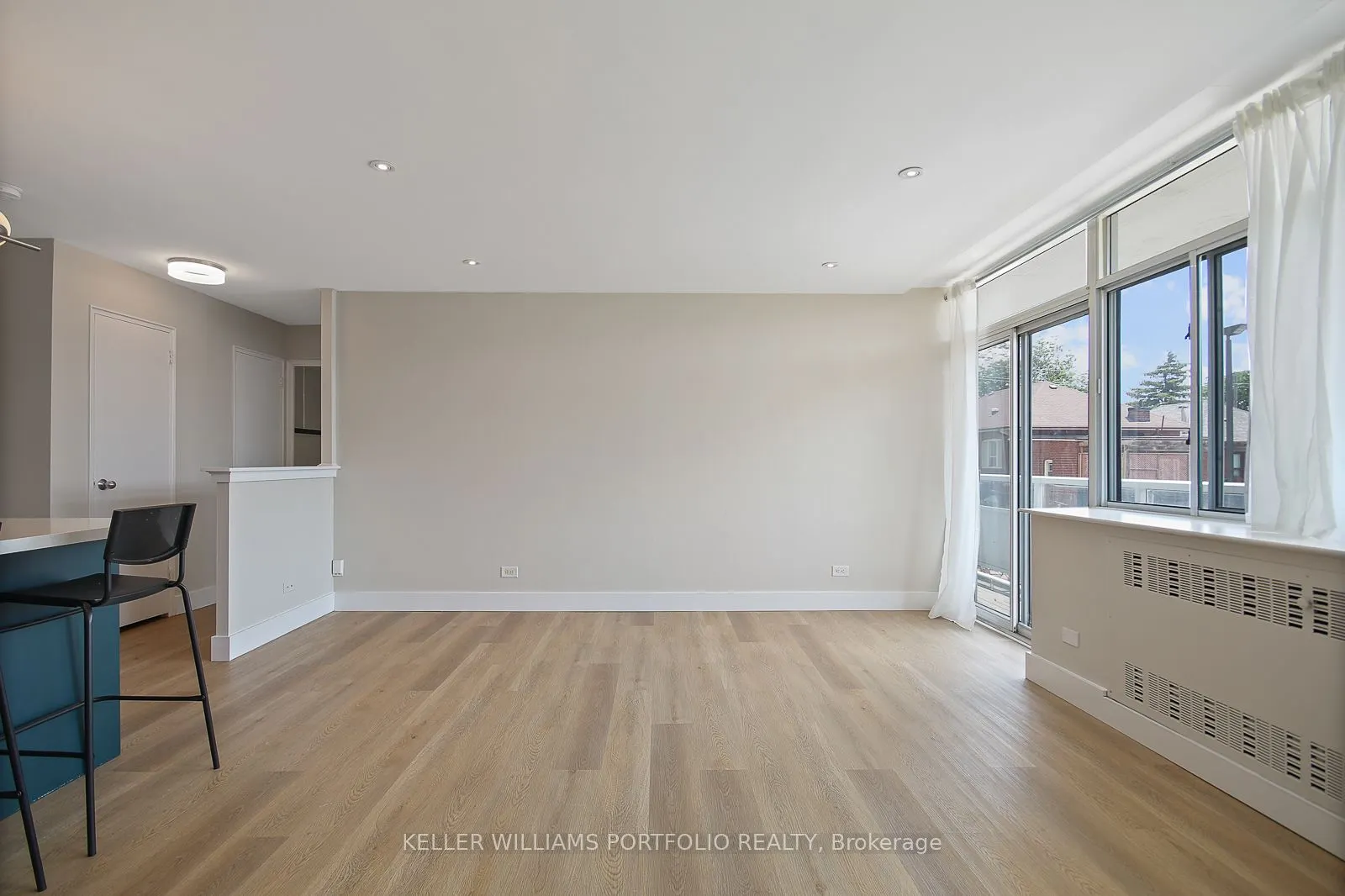 580 Christie Street, #206
