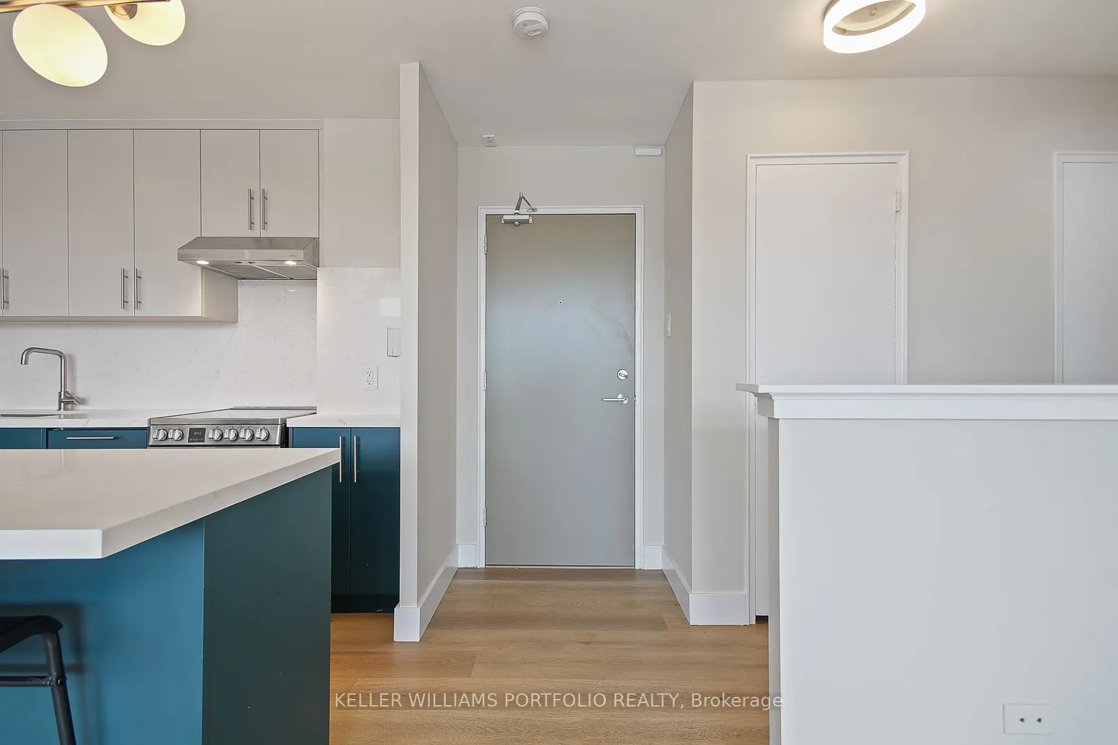 580 Christie Street, #206