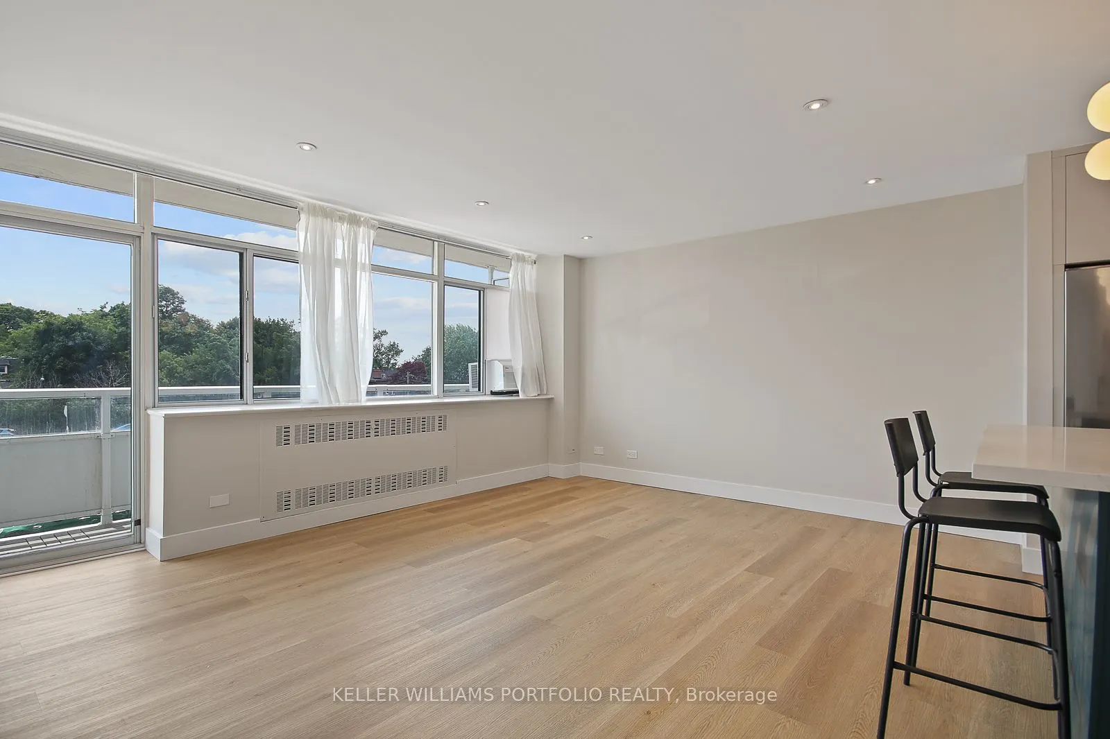 580 Christie Street, #206
