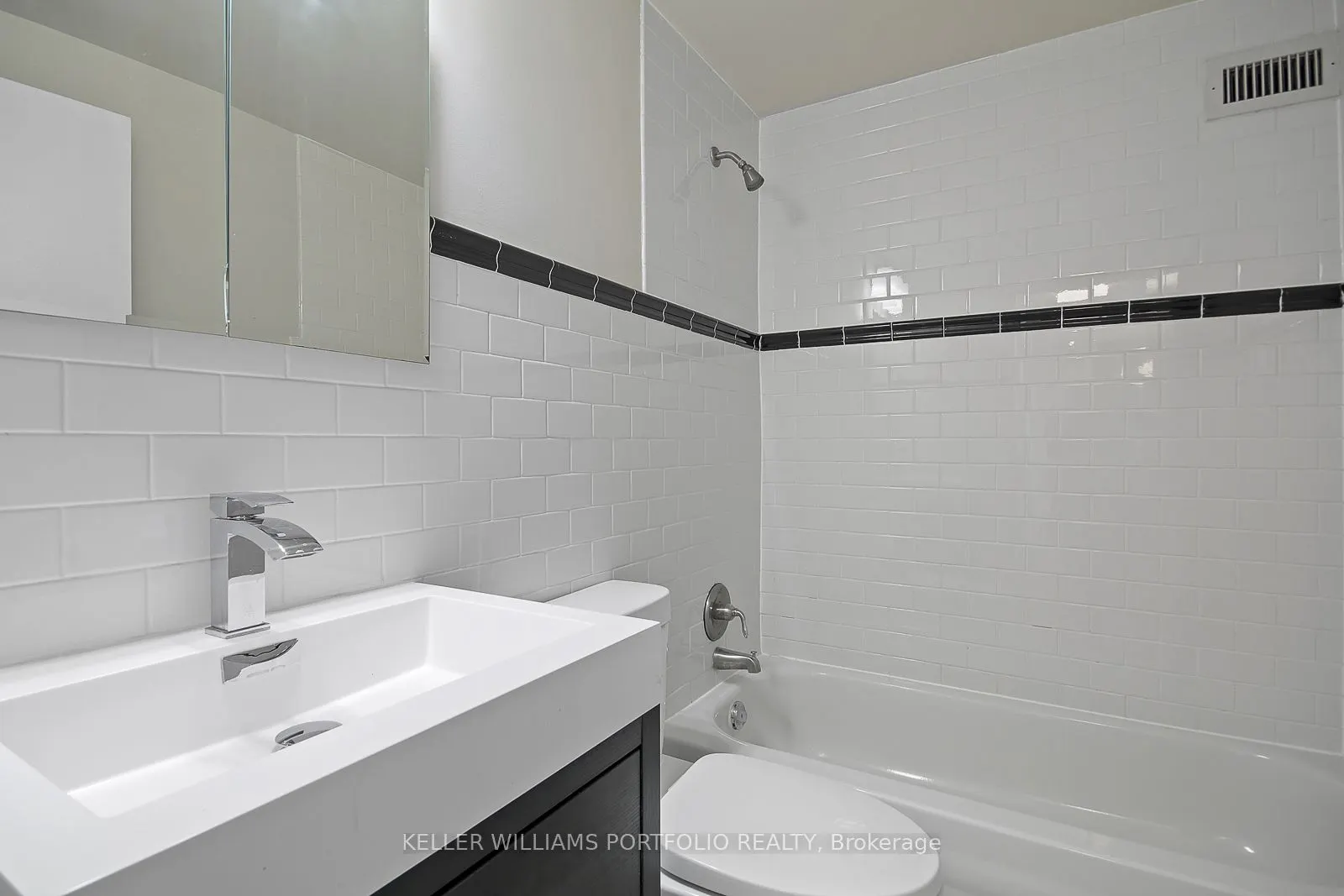 580 Christie Street, #206