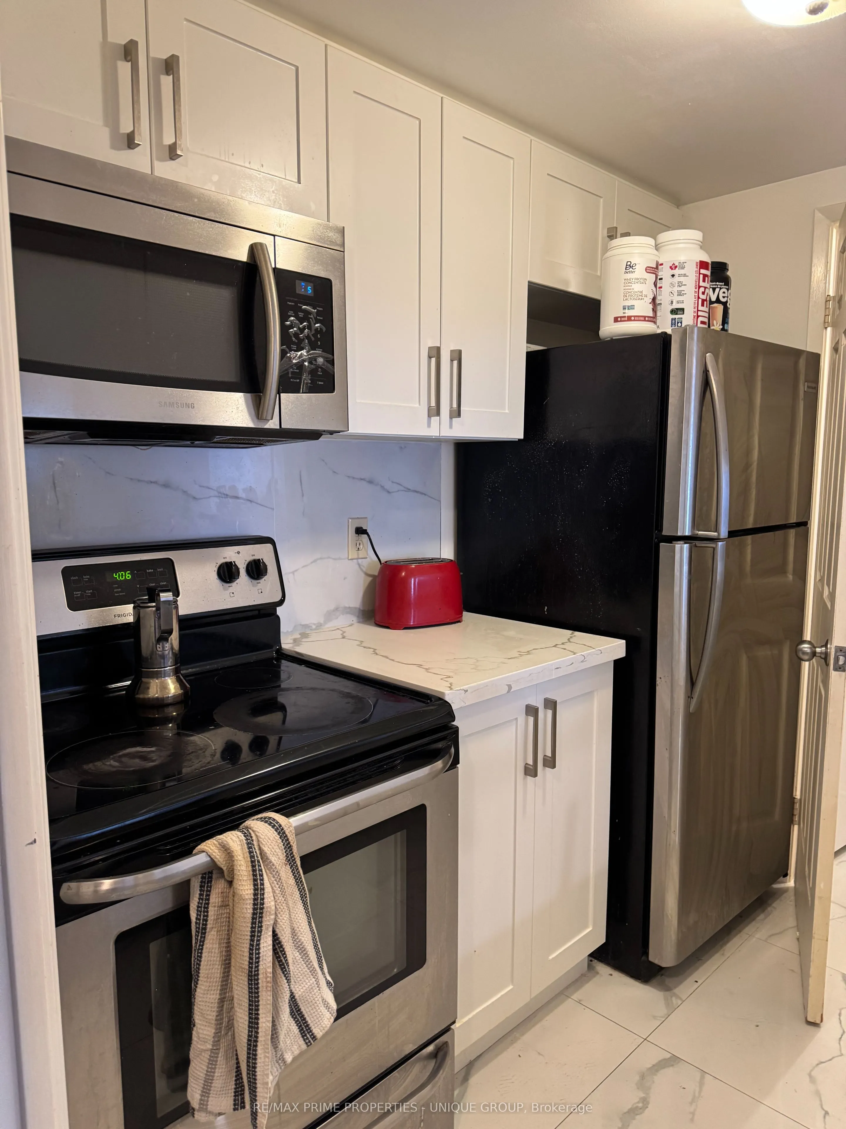 717 Bay Street, #1206