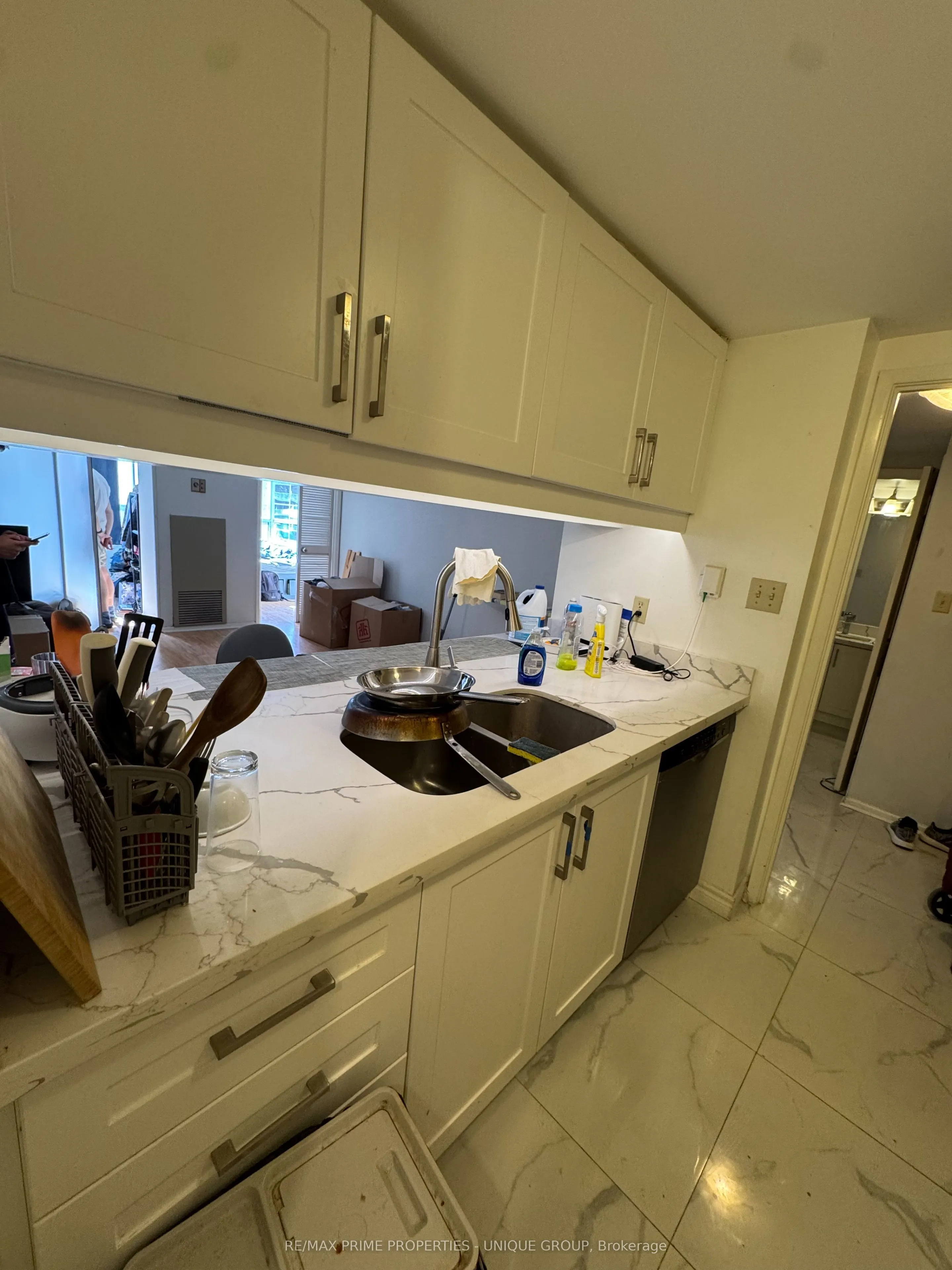 717 Bay Street, #1206