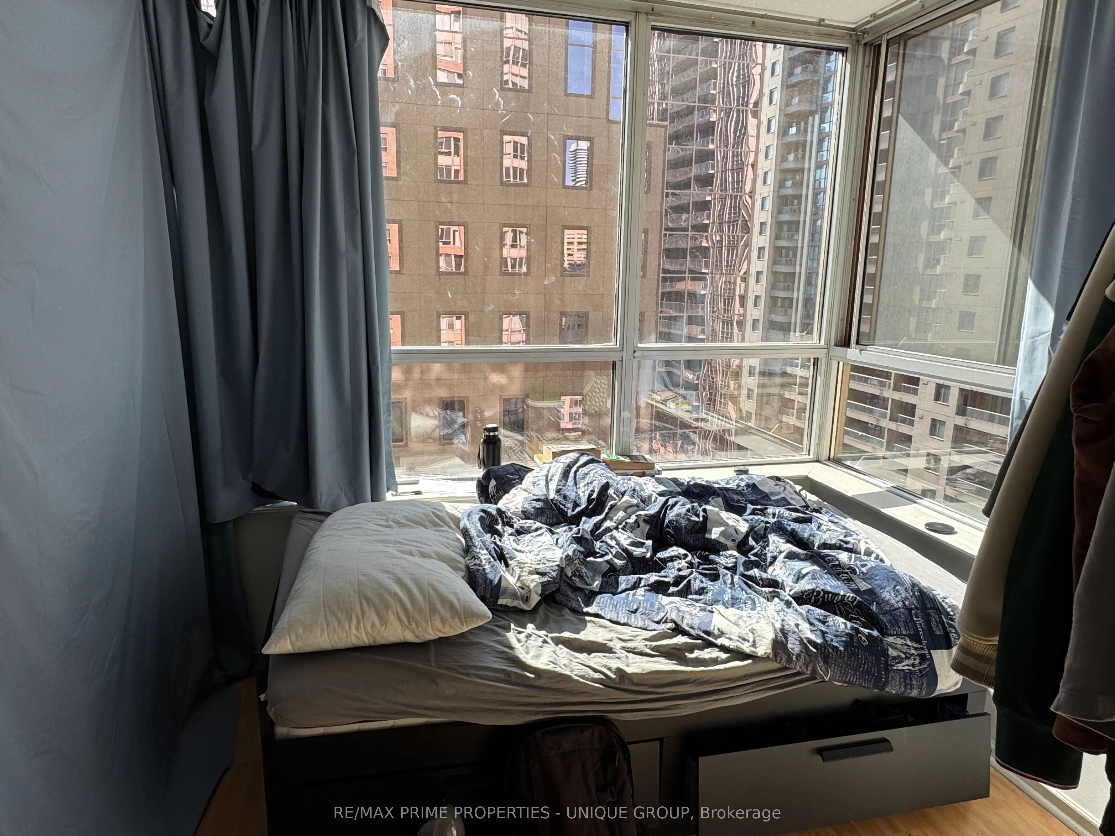 717 Bay Street, #1206