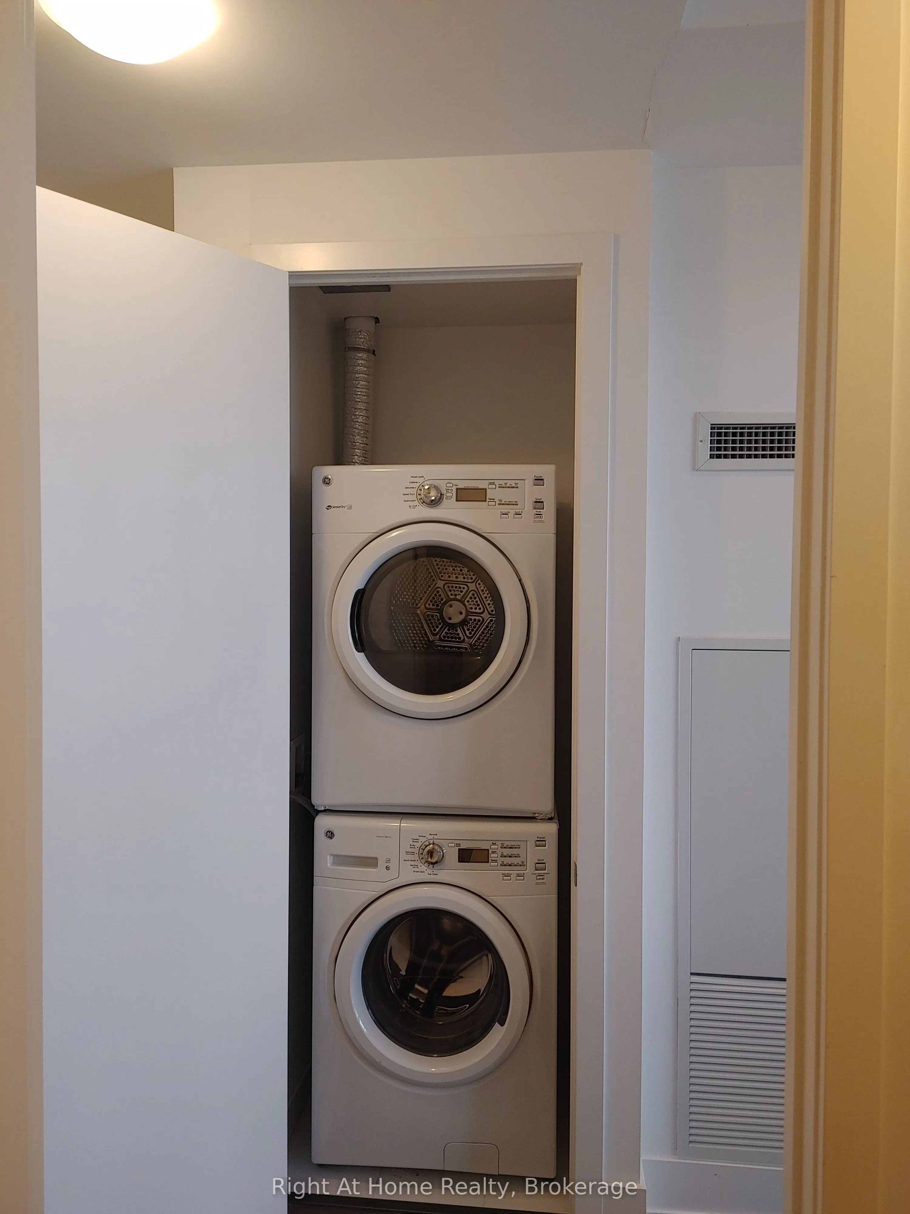38 Iannuzzi Street, #UPH03