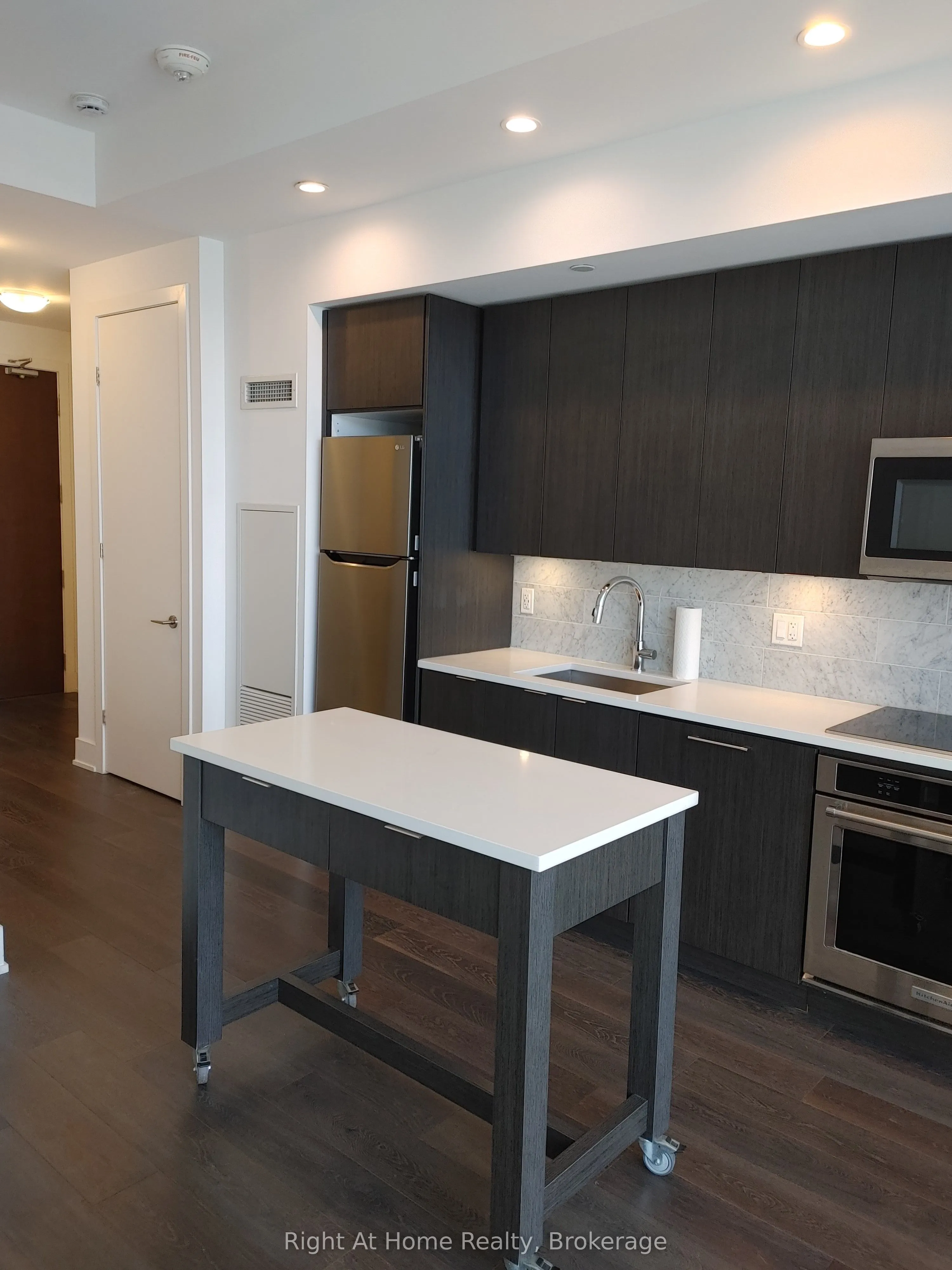 38 Iannuzzi Street, #UPH03