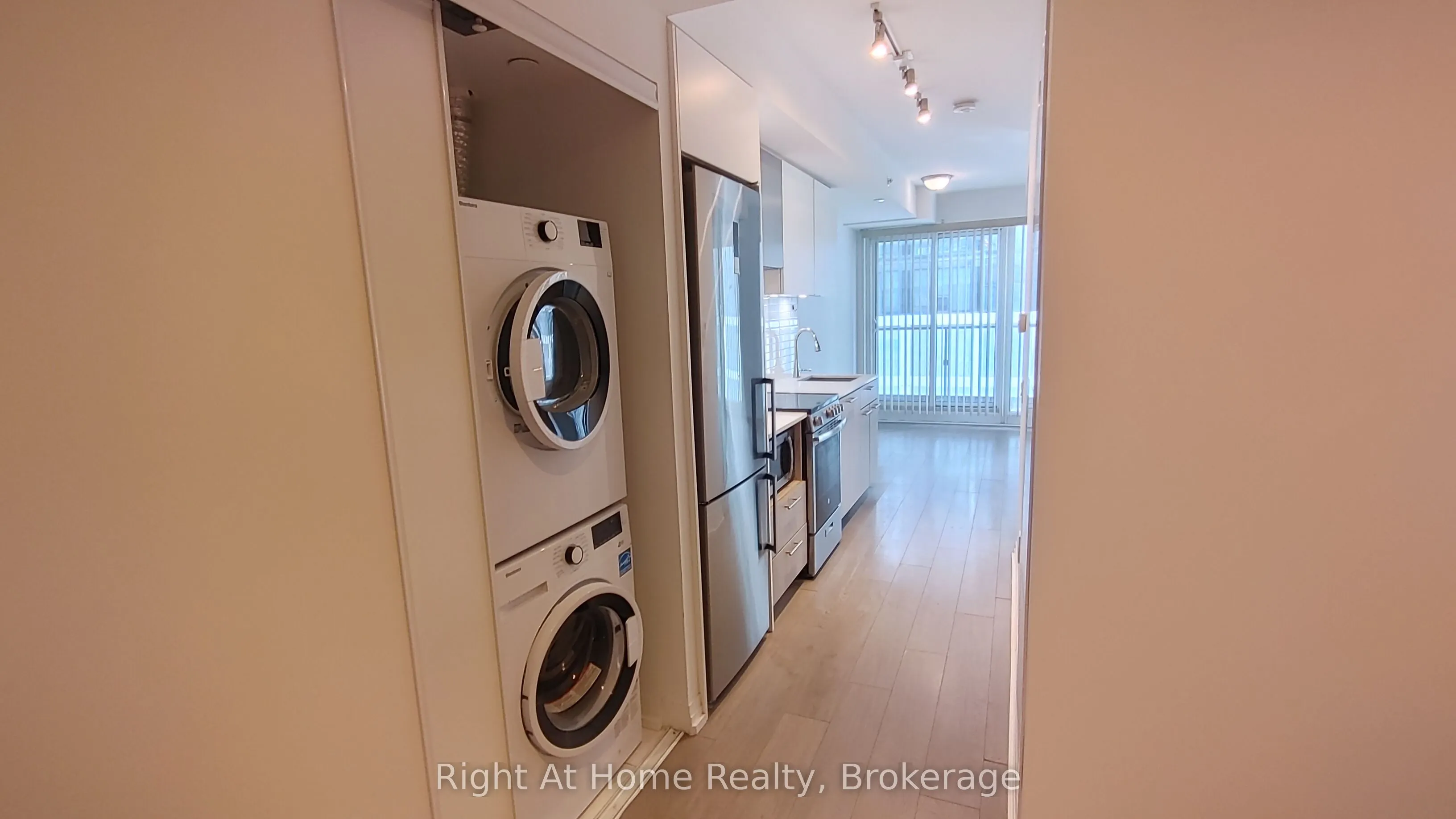 251 Jarvis Street, #1818