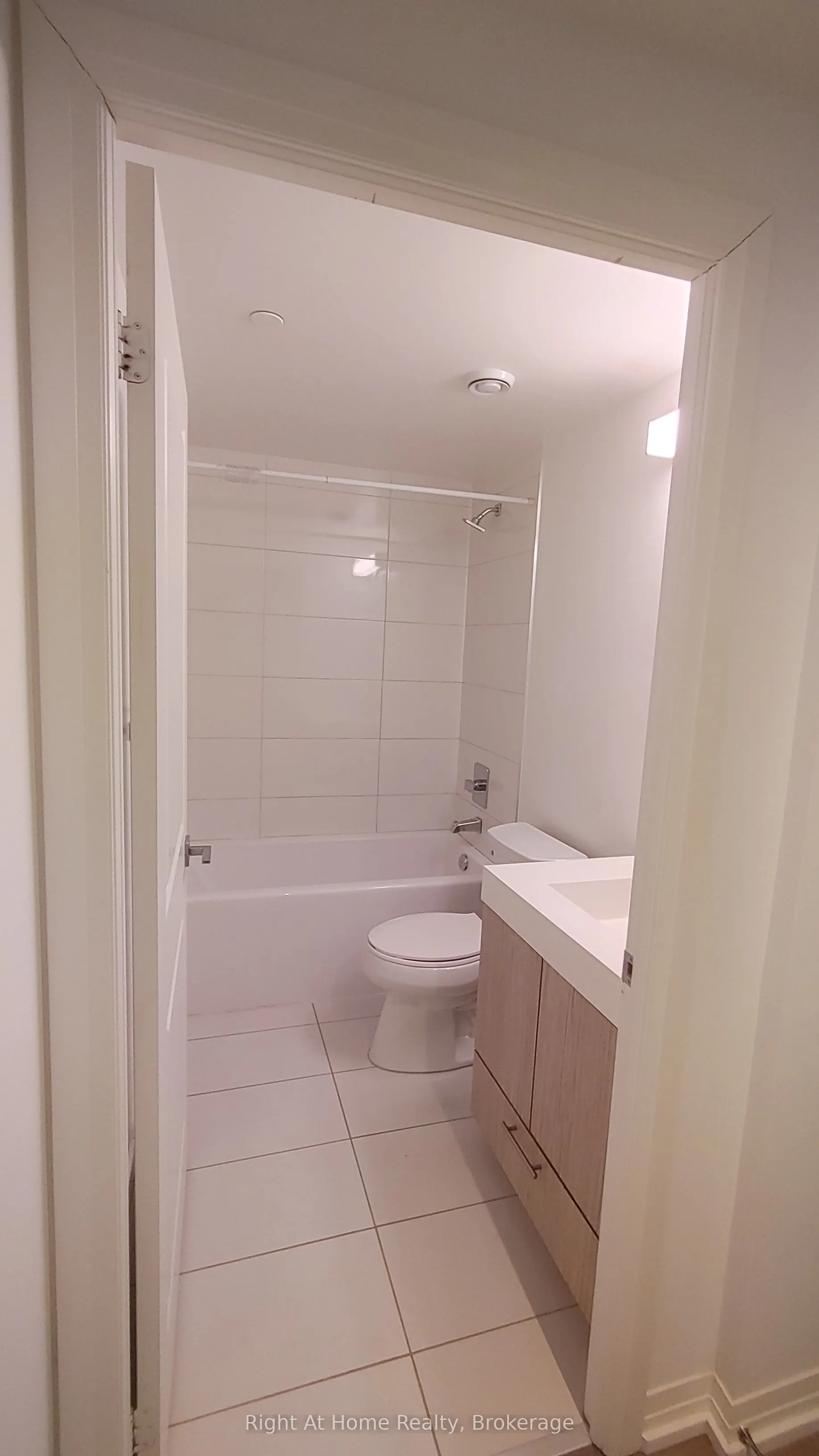 251 Jarvis Street, #1818