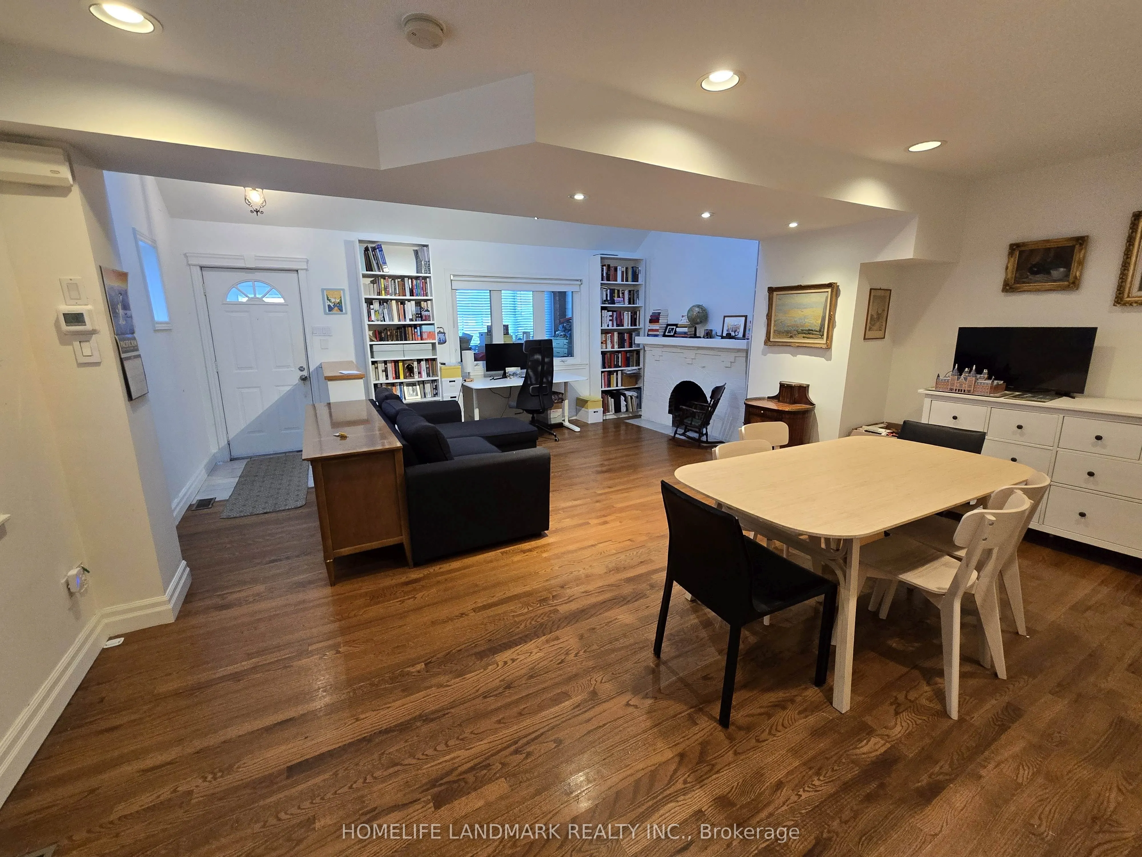 110 Lawrence Avenue W
