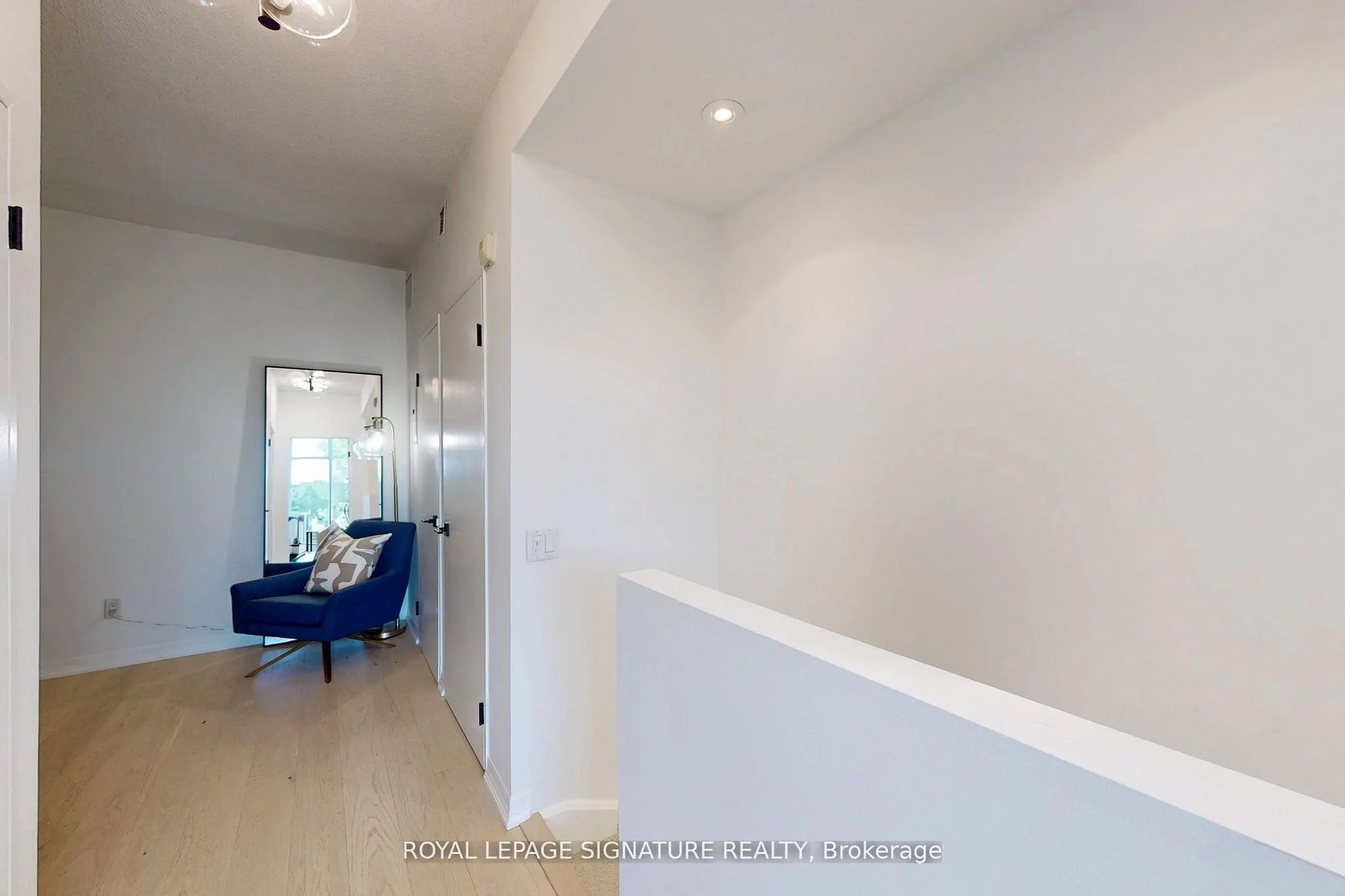 901 Queen Street W, #231