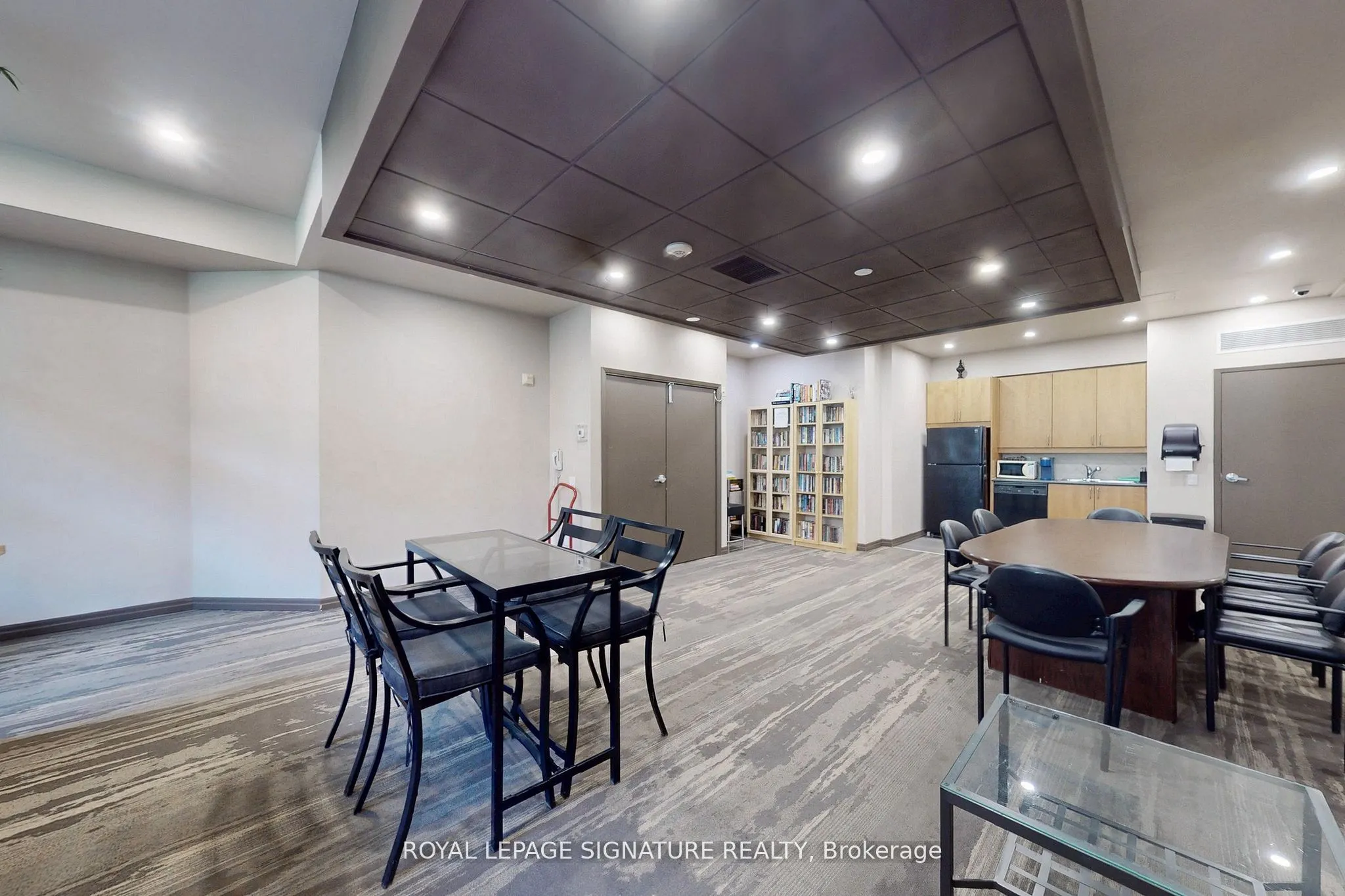 901 Queen Street W, #231