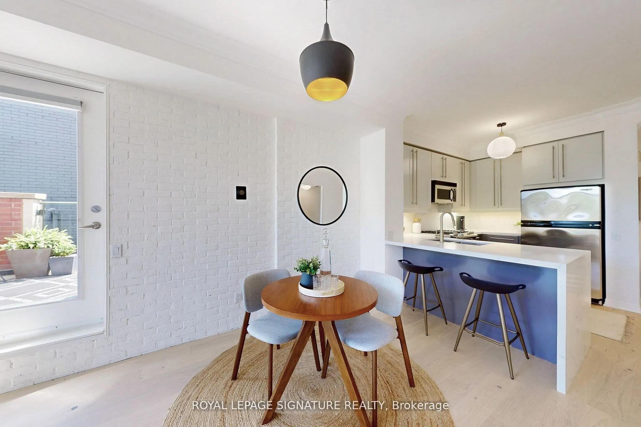 901 Queen Street W, #231