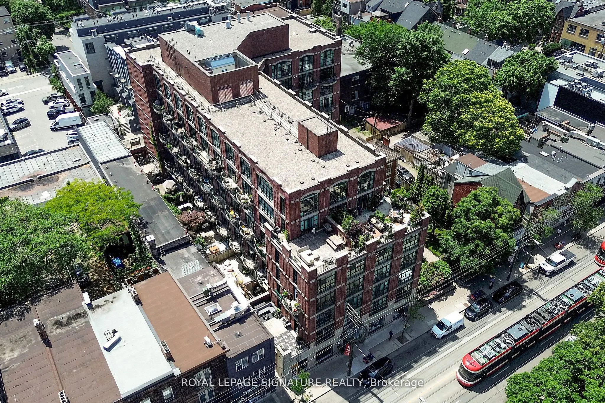 901 Queen Street W, #231