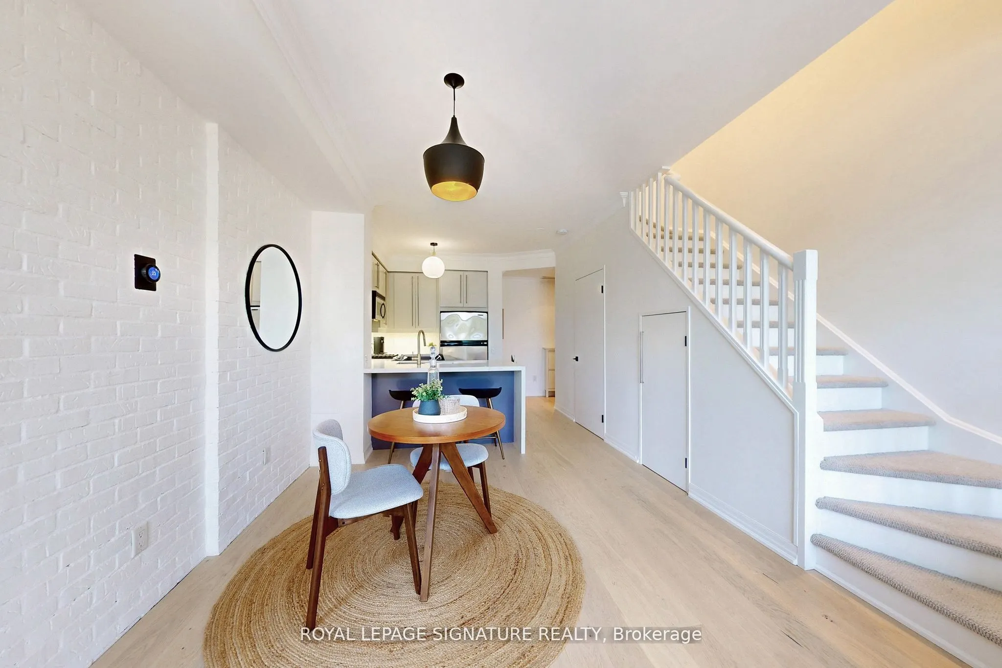 901 Queen Street W, #231