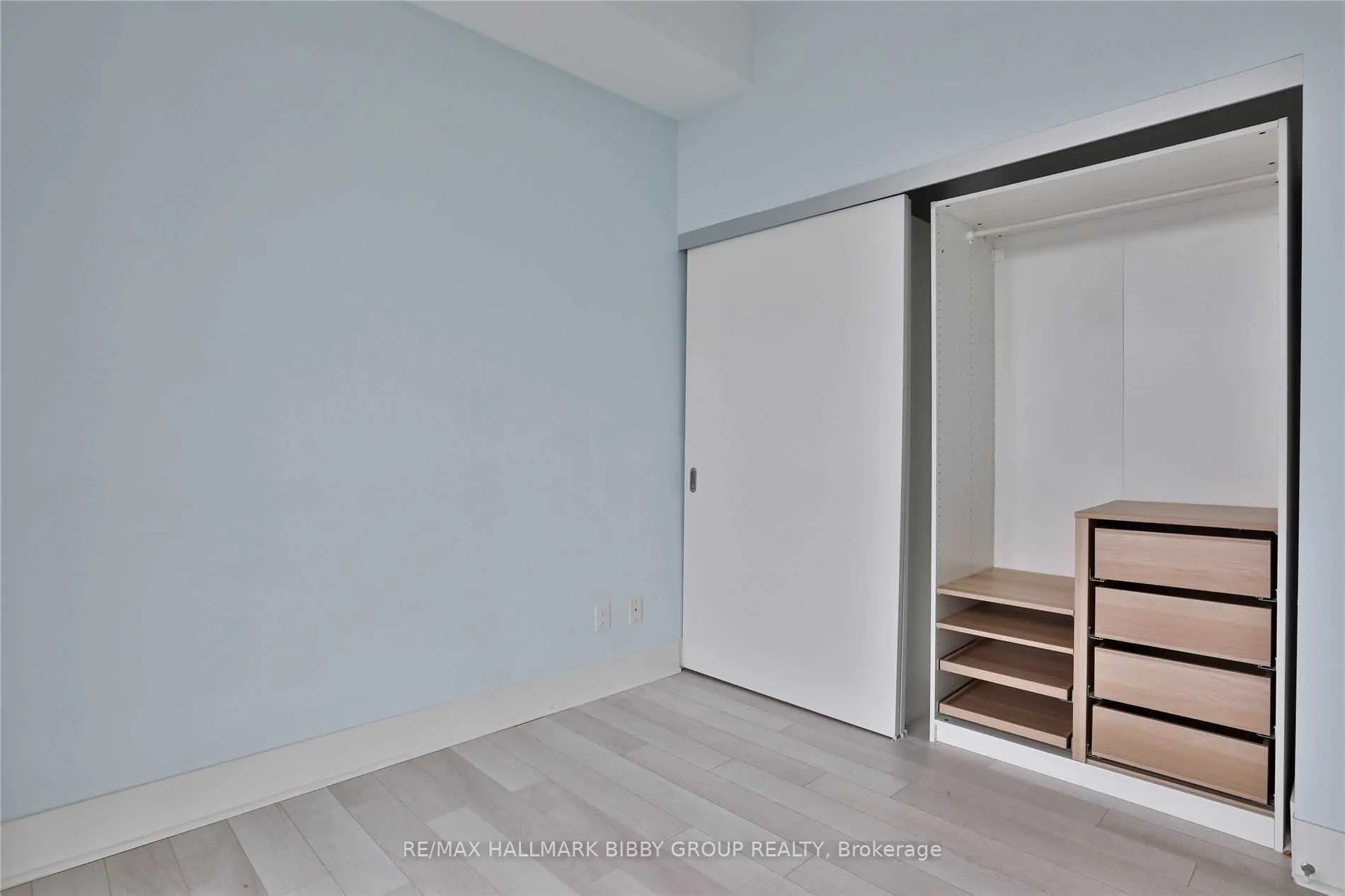 32 Davenport Road, #2102