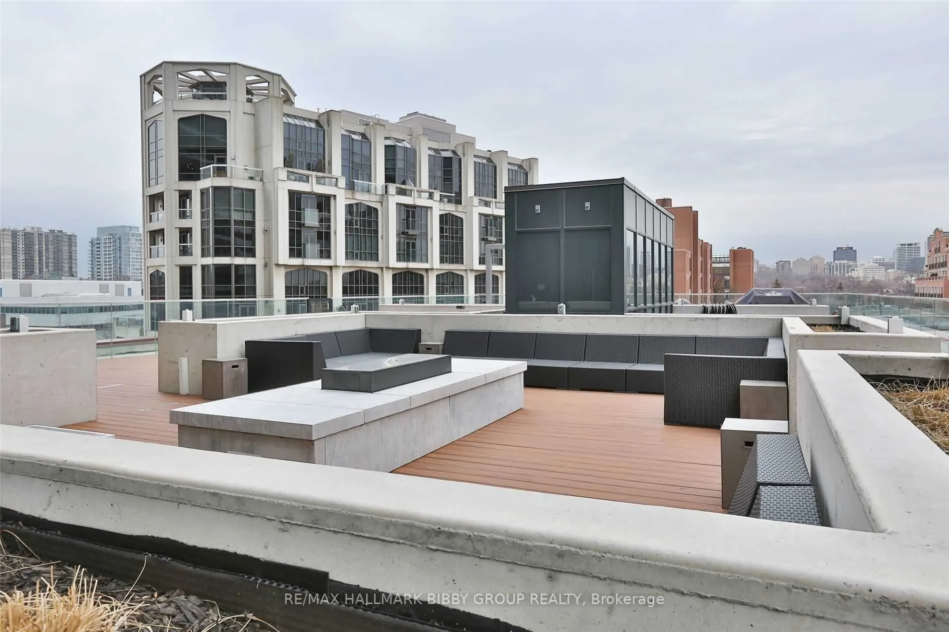 32 Davenport Road, #2102
