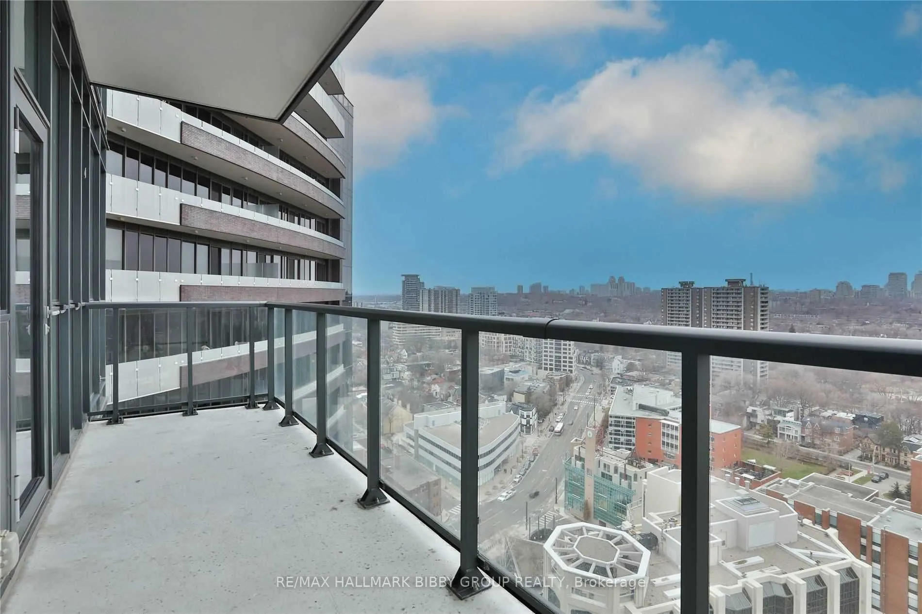32 Davenport Road, #2102