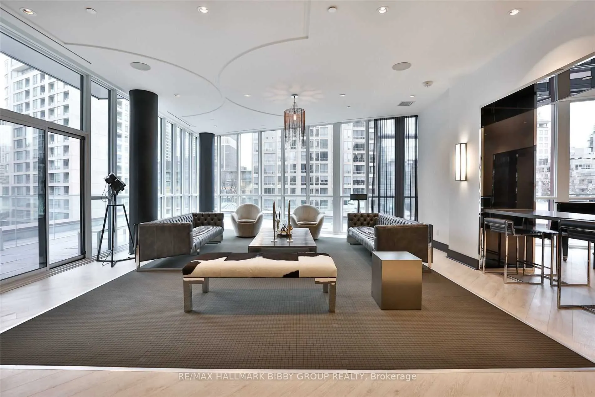 32 Davenport Road, #2102