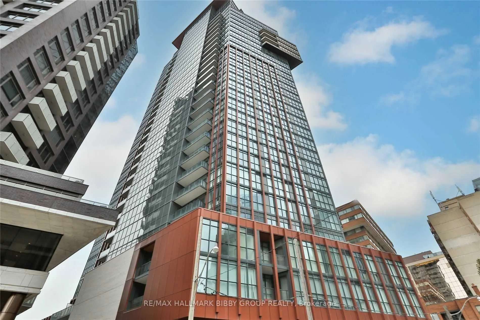 32 Davenport Road, #2102