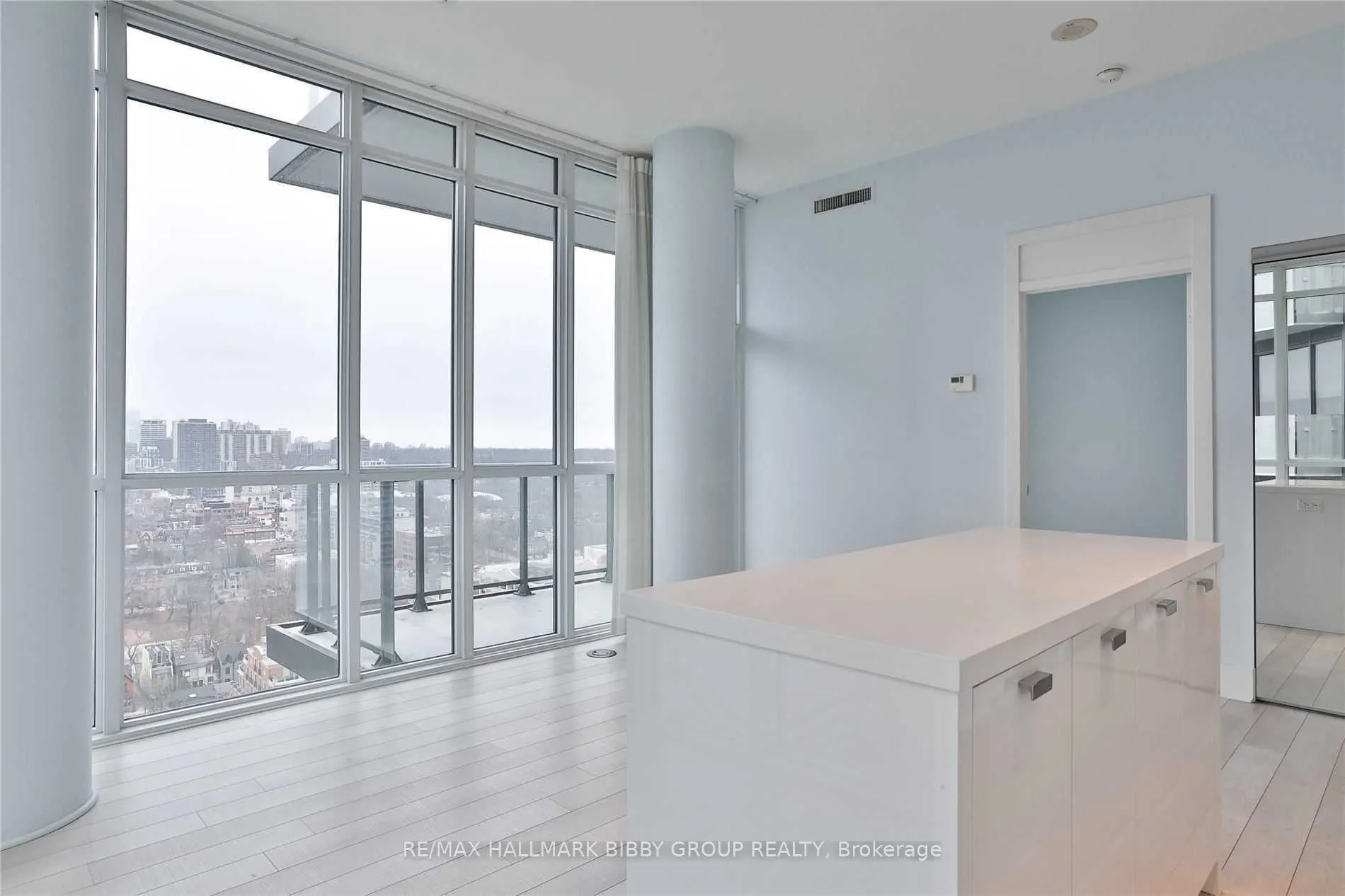 32 Davenport Road, #2102