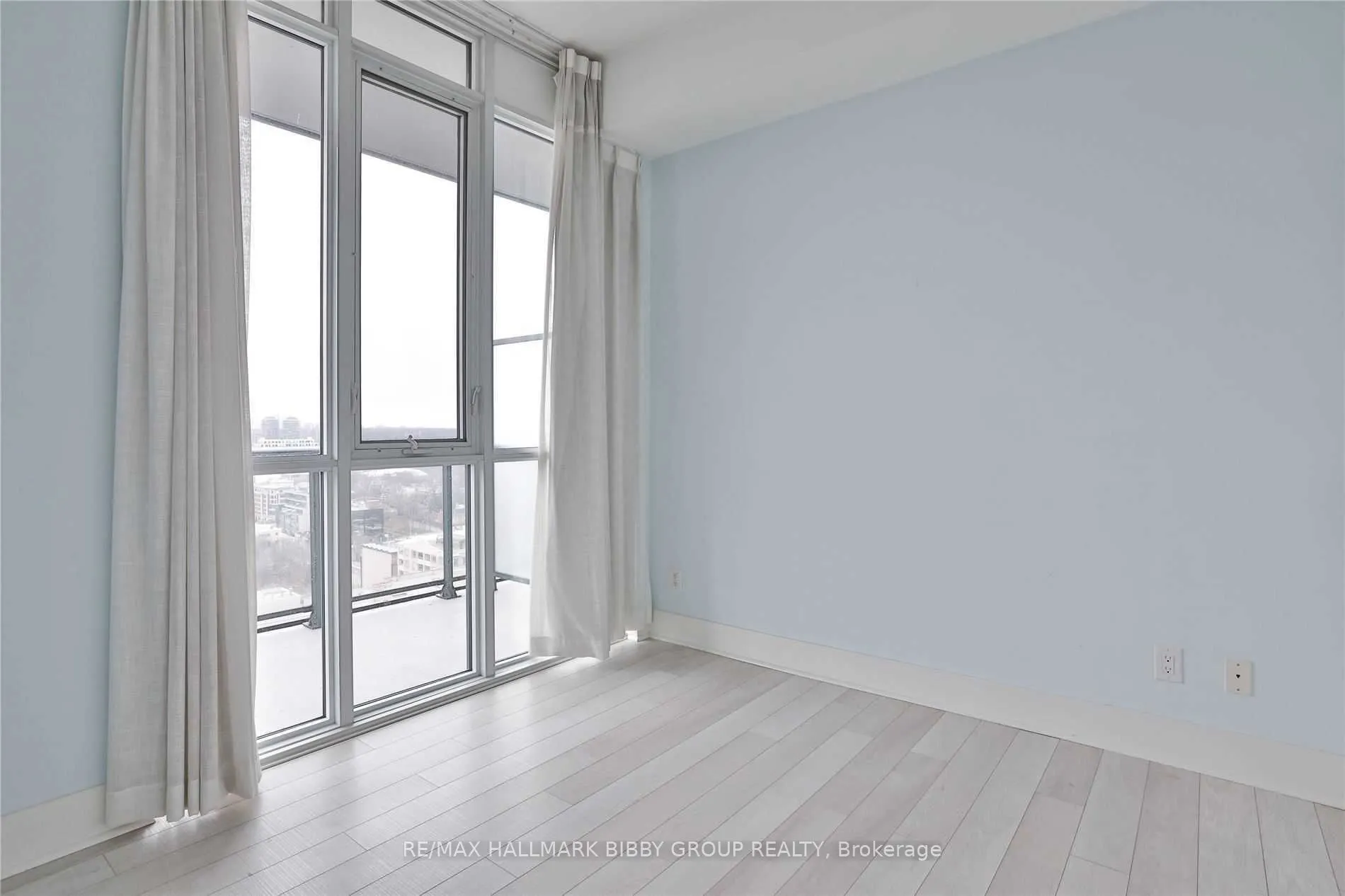 32 Davenport Road, #2102