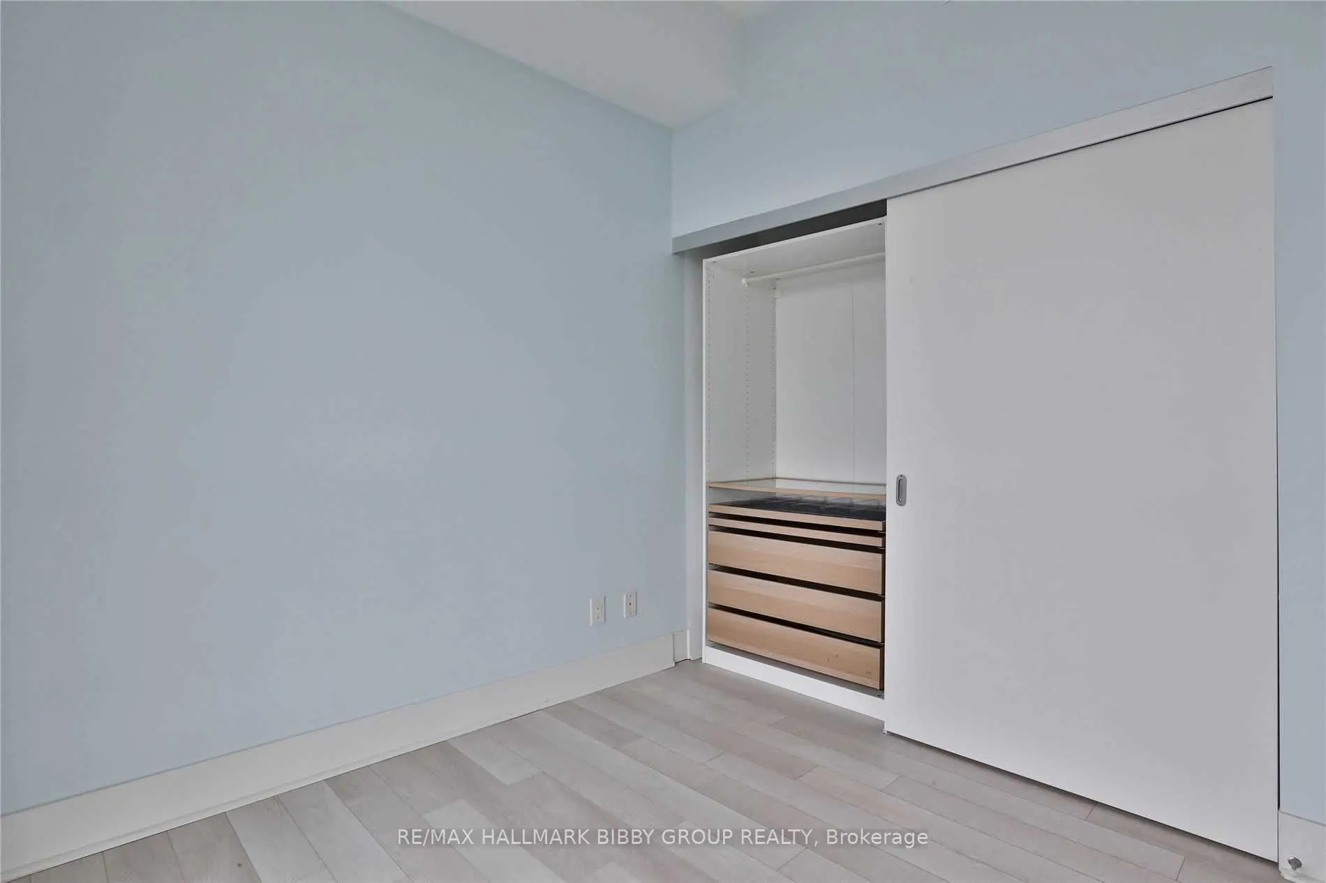 32 Davenport Road, #2102