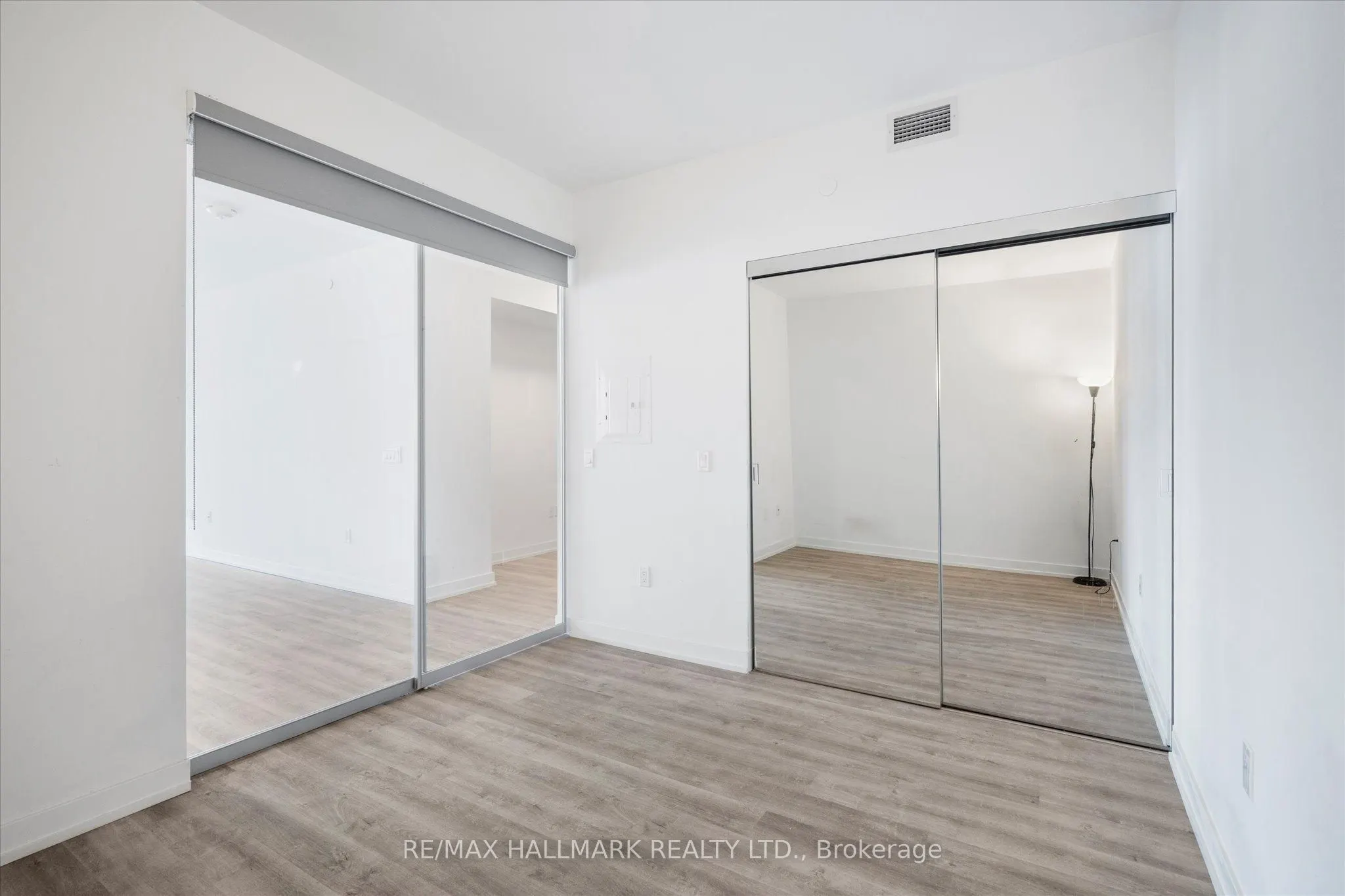 158 Front Street E, #413