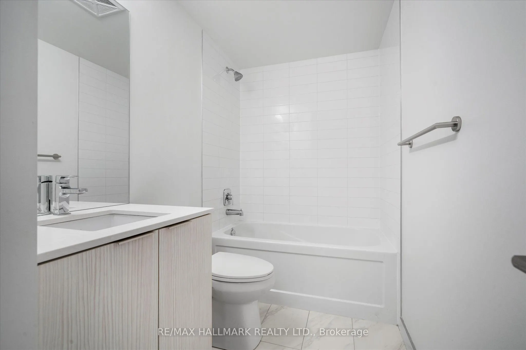 158 Front Street E, #413