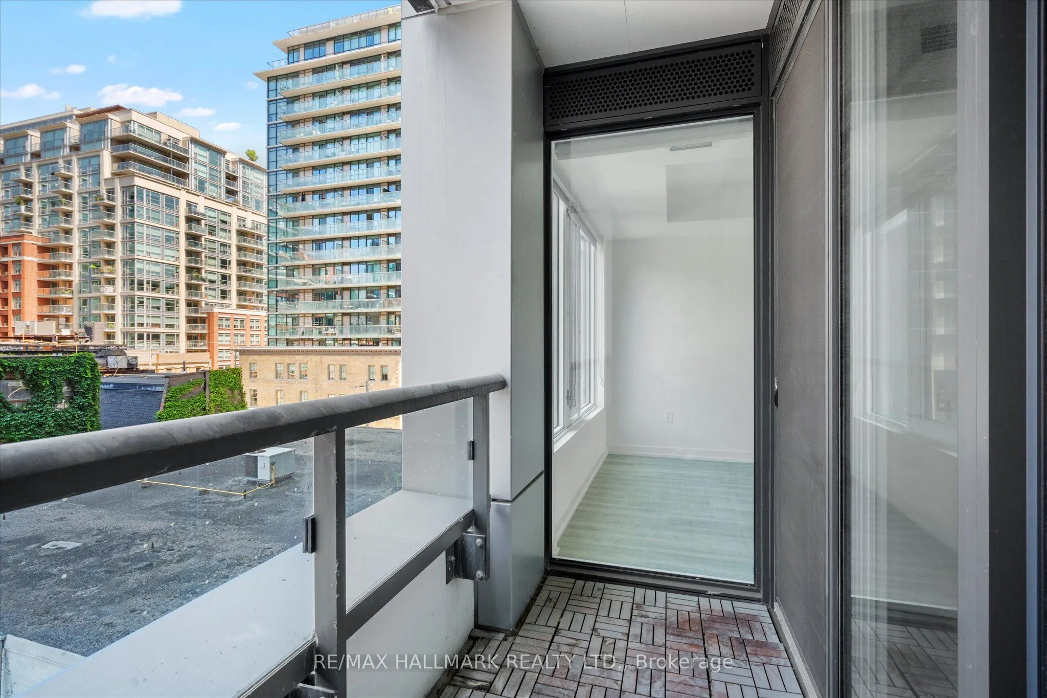 158 Front Street E, #413