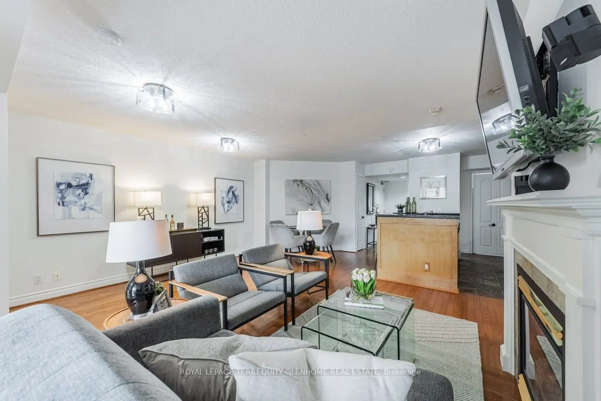 2 Alexandra Boulevard W, #207