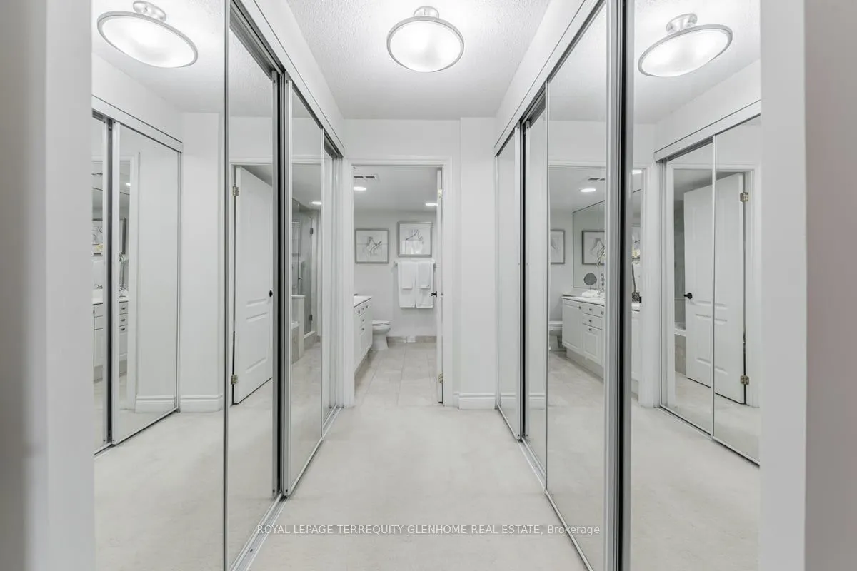 2 Alexandra Boulevard W, #207